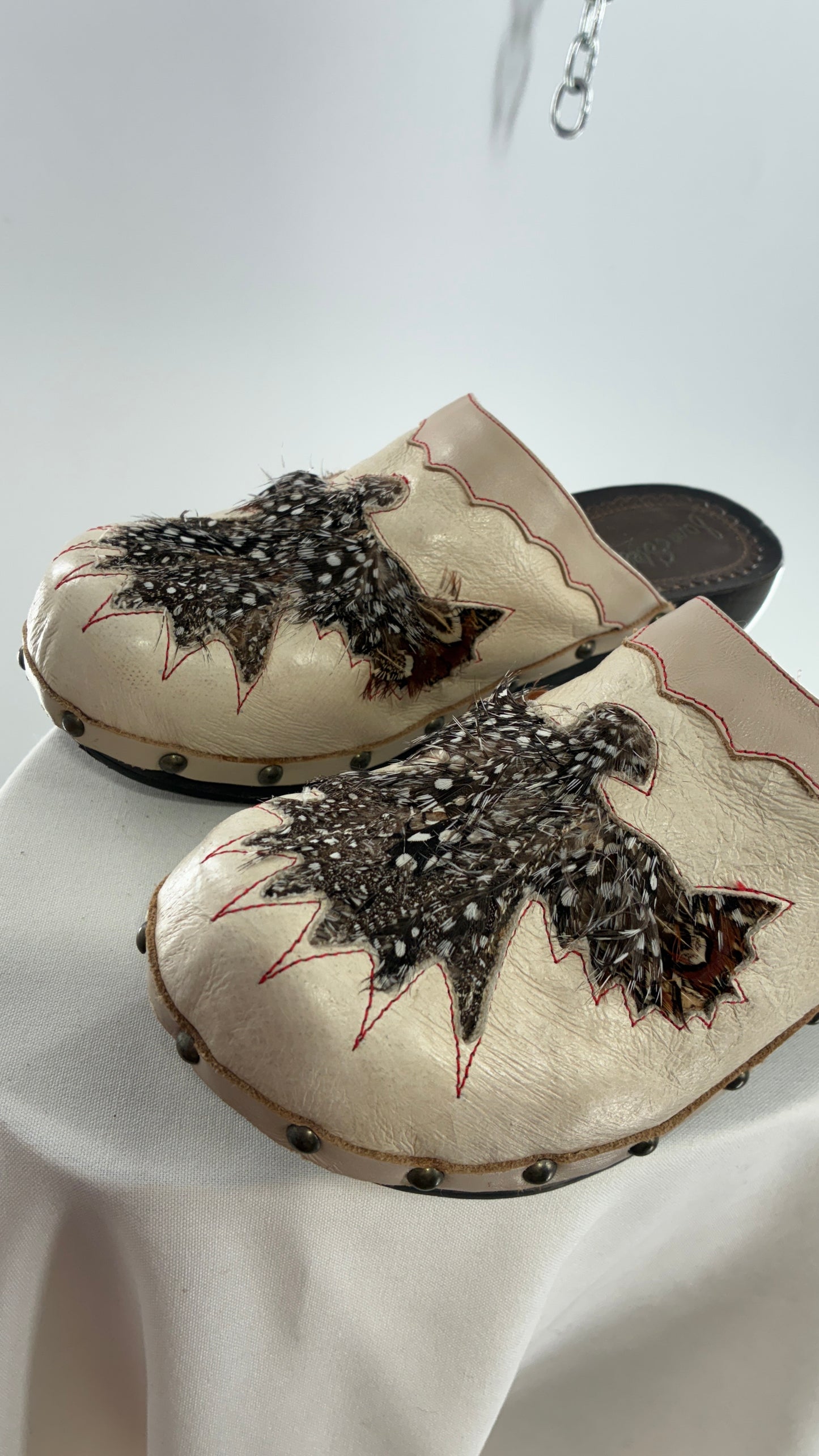 RARE 1970s Vintage SAM EDELMAN Cream Leather Clog with Feathered Phoenix (8)