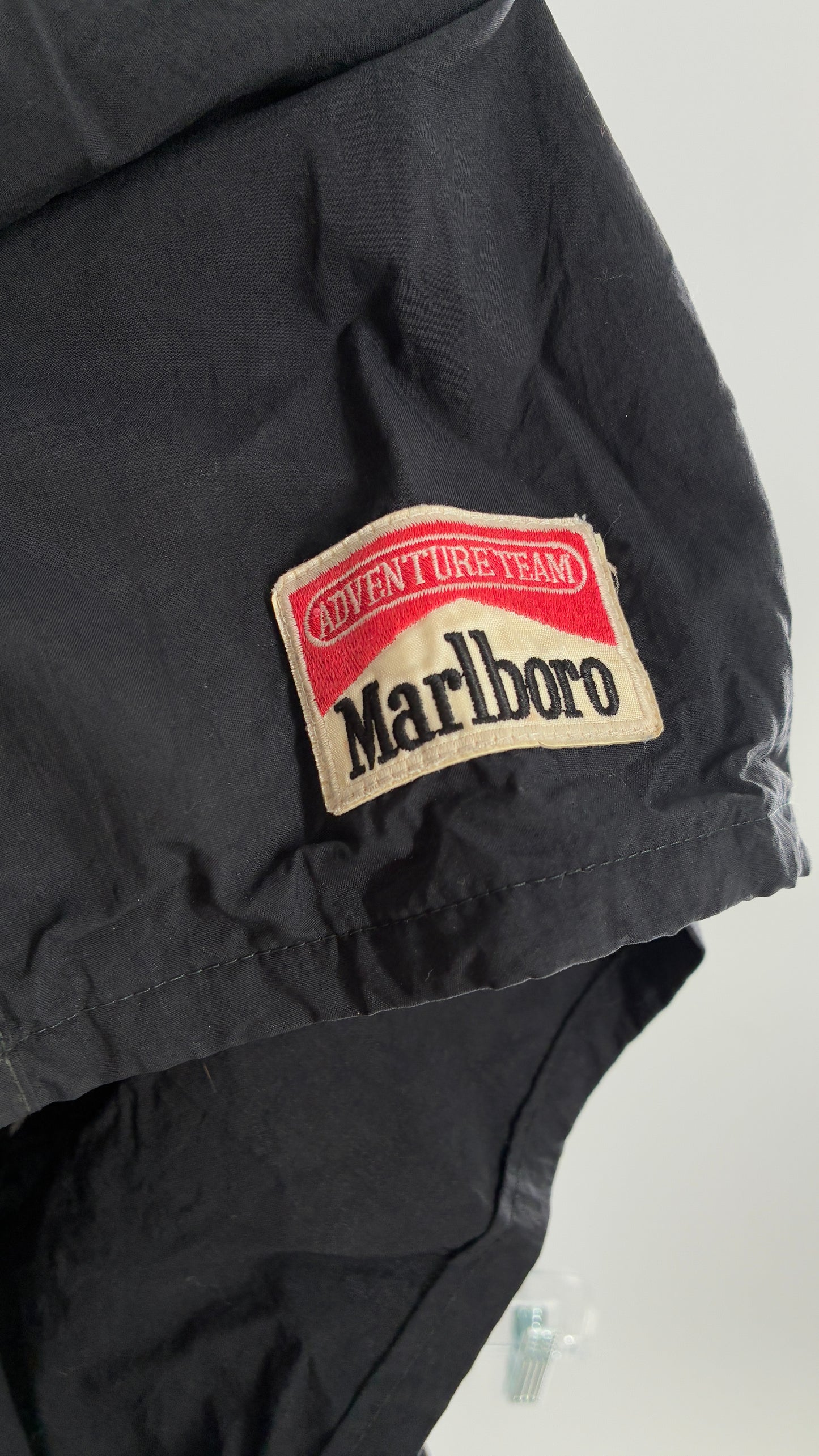 Vintage MARLBORO Men’s Shorts with Embroidered Badge Patch (Medium)