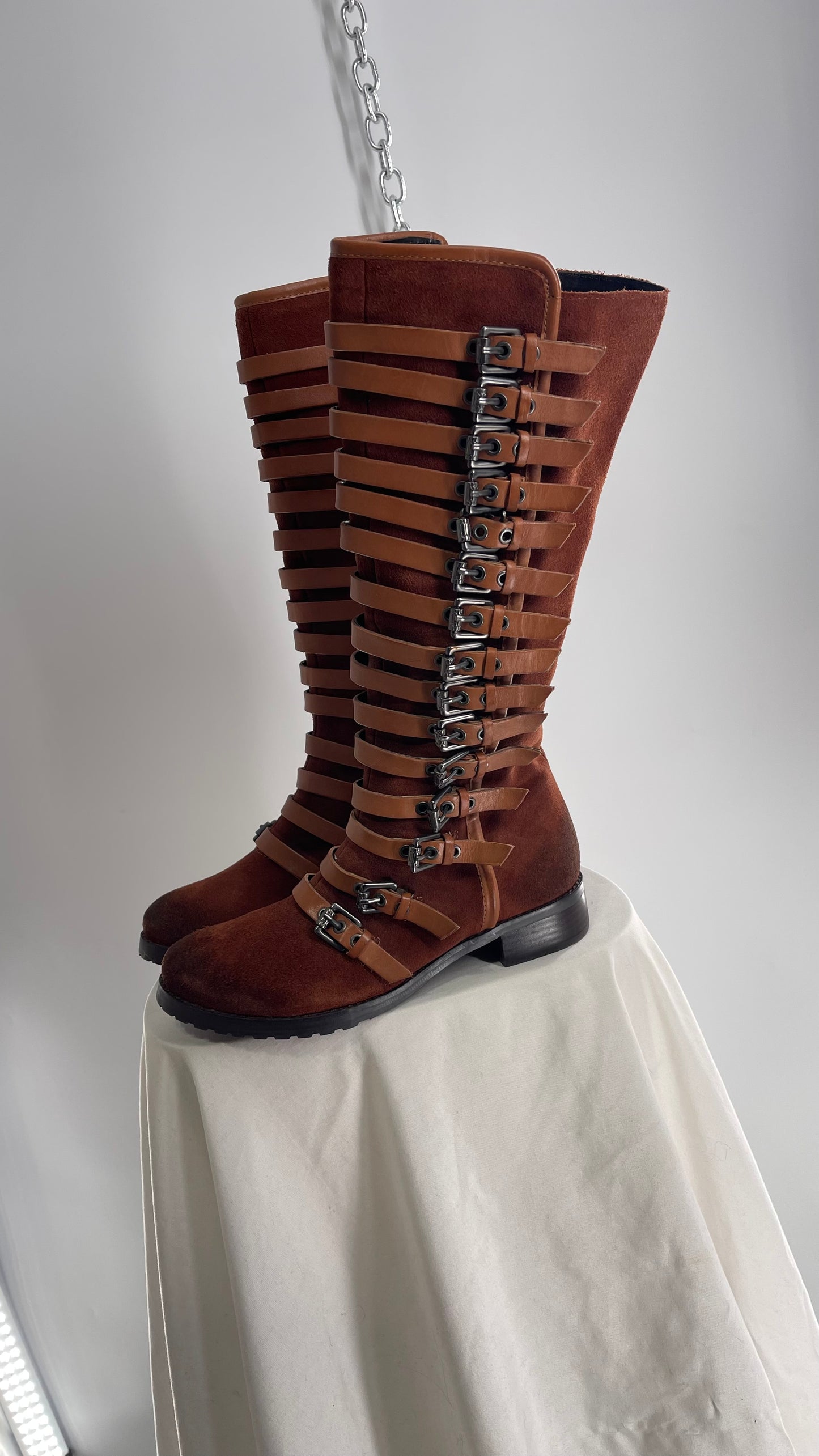 Deadstock Vintage LUXURY REBEL Suede Leather Buckle Boots (36)