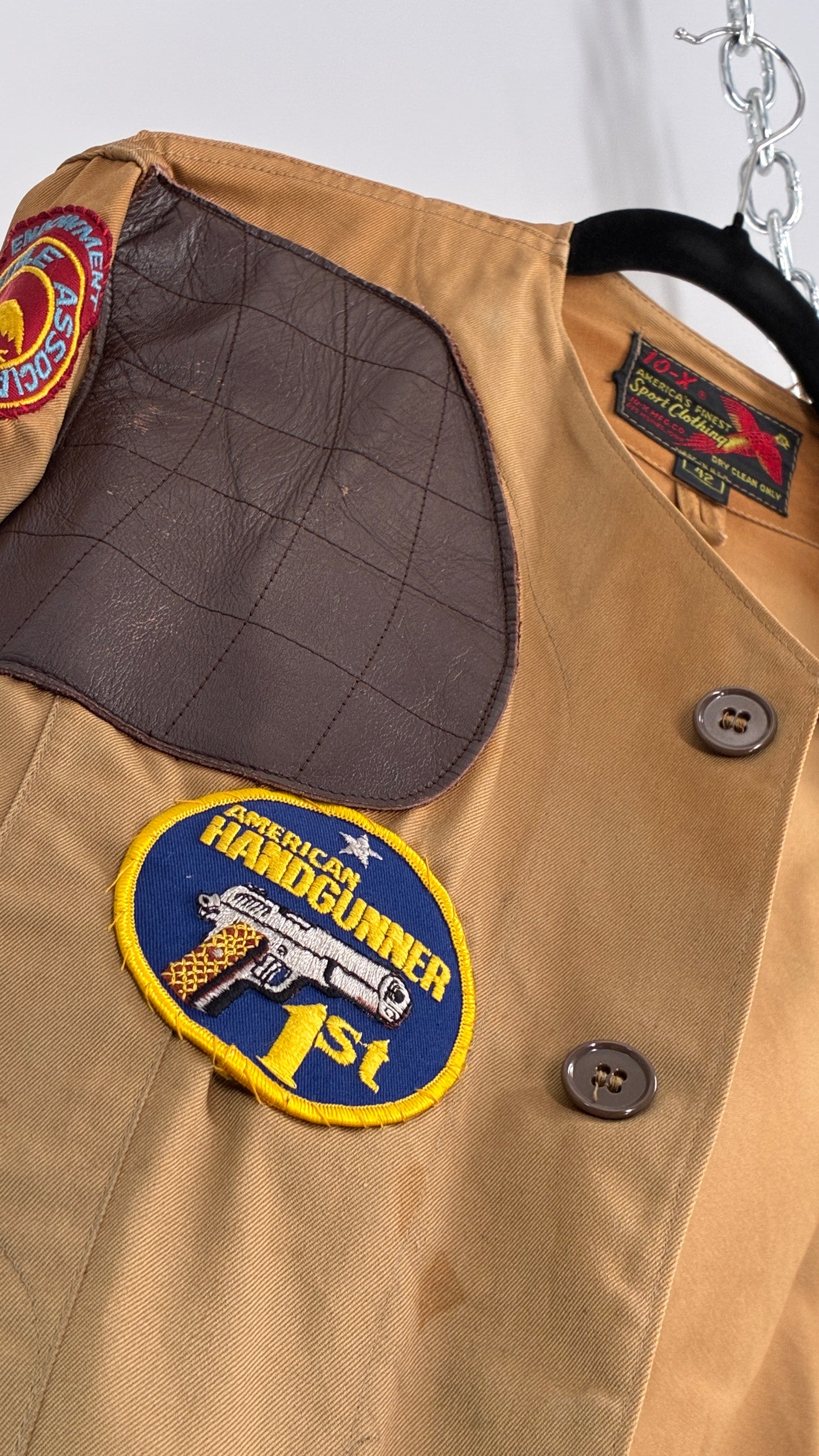 Vintage CT Ranger Shooting/Hunting Jacket Covered in Badges (42/Medium)