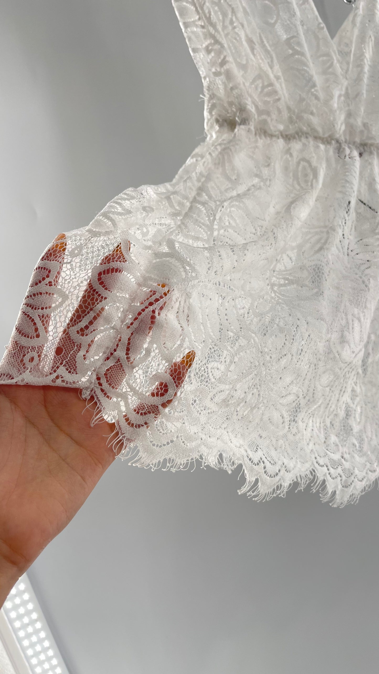 Vintage White Lace Scalloped Negligée Blouse (Small)