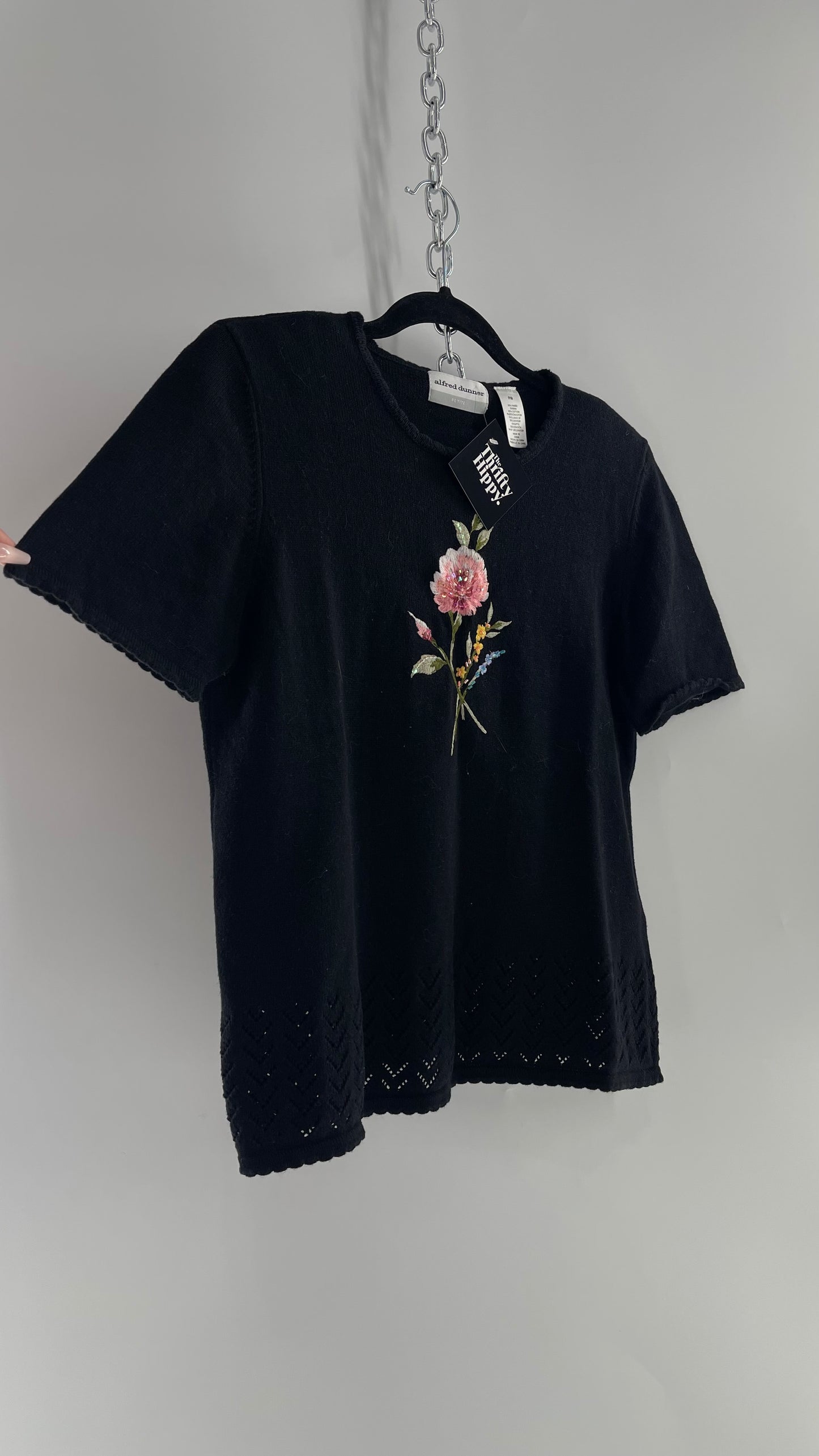 Vintage Alfred Dunner Black Embroidered Bouquet Top with Perforated Hem (Medium)