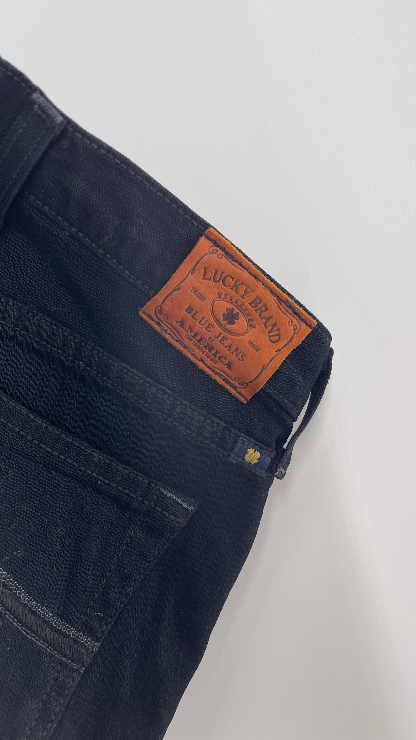 Lucky Brand Sweet’N Straight Dark Wash Denim Jeans (0/25)