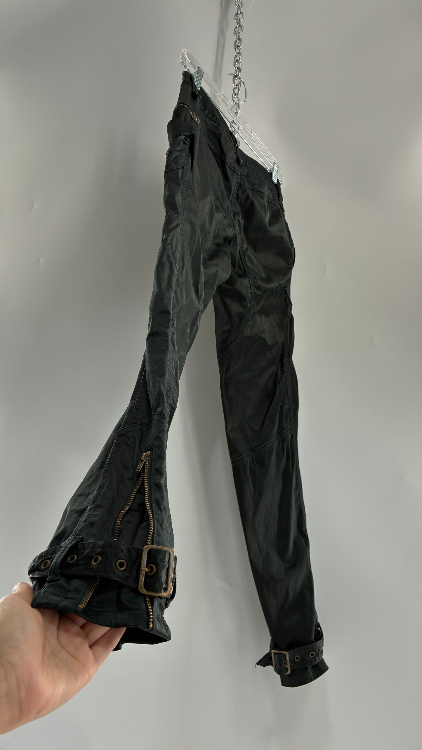Vintage SUPERSTAR Shiny Low Rise Black Cargos with Heavy Brass Hardware, Zippers and Closure (36)
