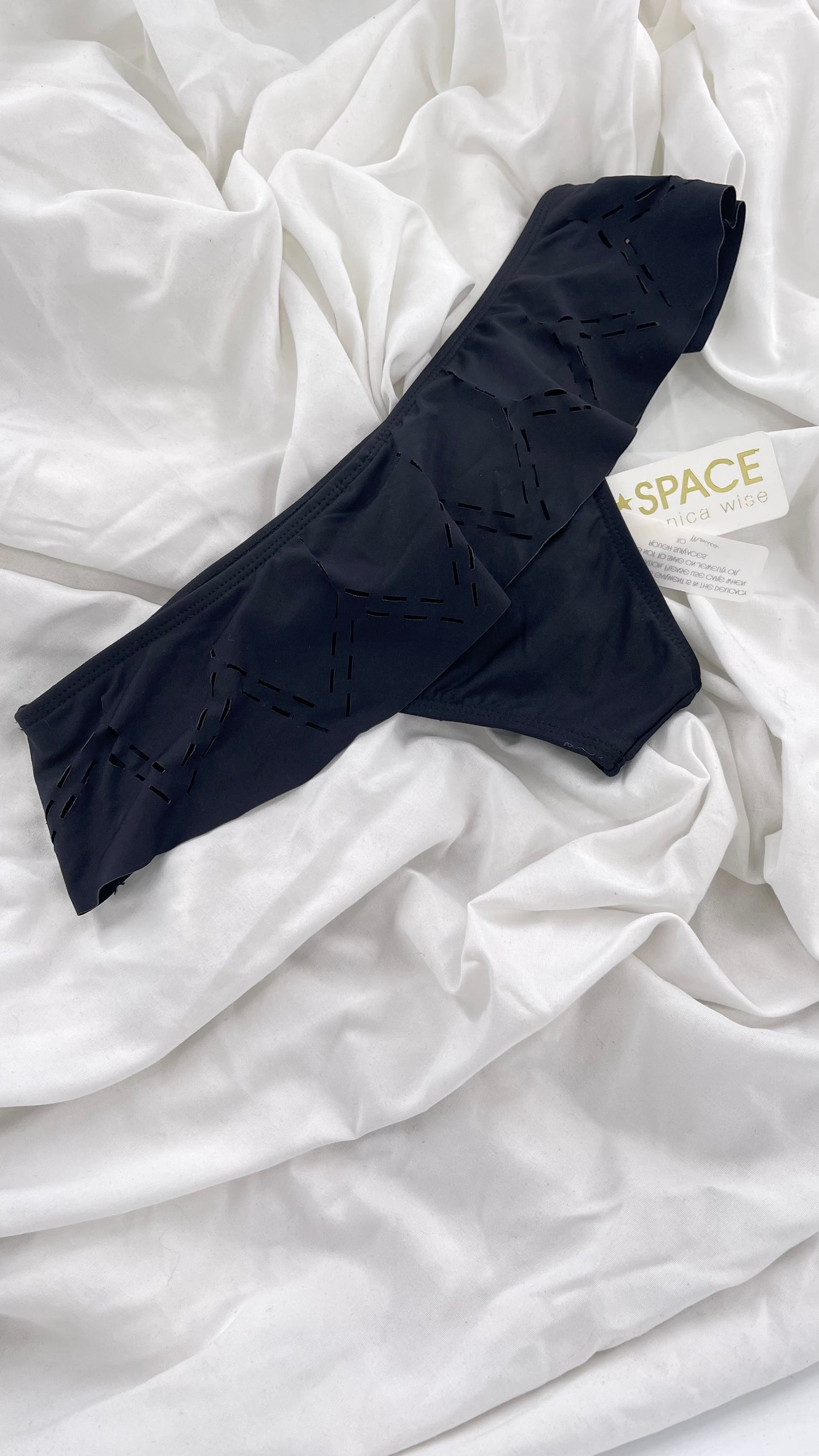 Deadstock Vintage L*SPACE Black Bottoms with Ruffle and Tags Attached (Small)