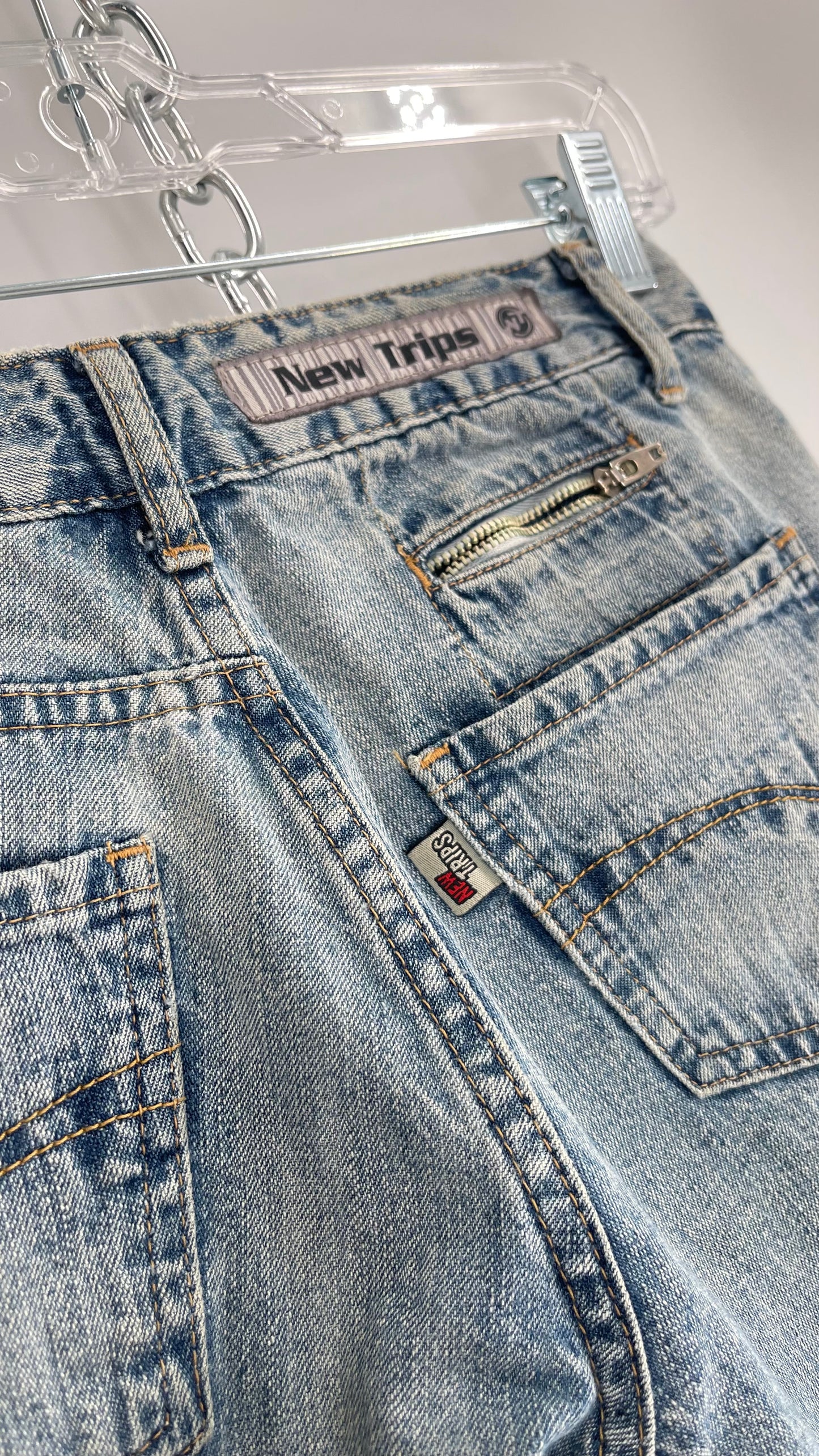 Vintage New Trips Light Wash Kick Flare Jeans with Zipper Hem Detail, V Waistline and Oversized Metal Buttons (40)