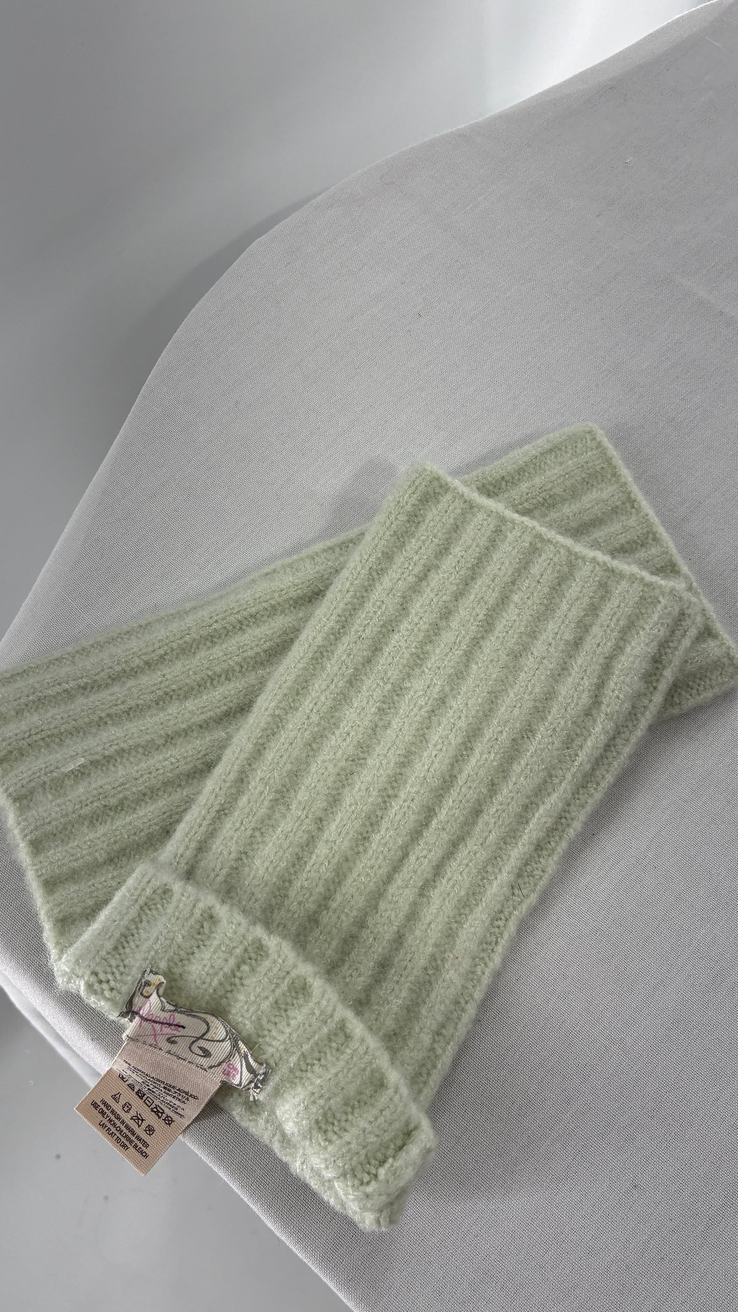 Free People Mint Green Ribbed Knit Arm Warmers with Thumb Hole