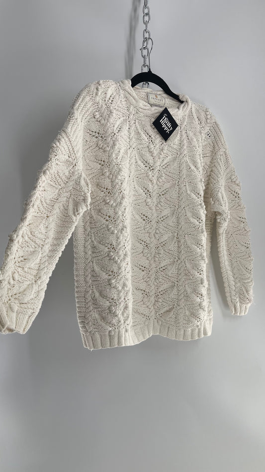 Vintage EXPRESS Tricot Hand-knitted Off White Heavy Sweater (Large)