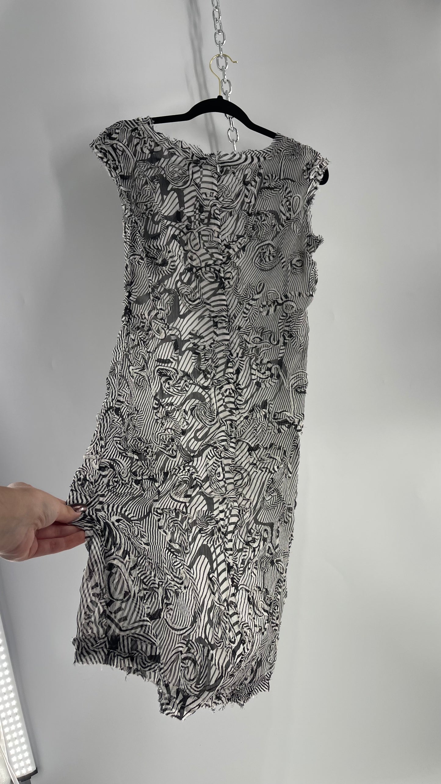 Vintage J. Peterman Black and White Midi Dress with Embroidered Details (10)