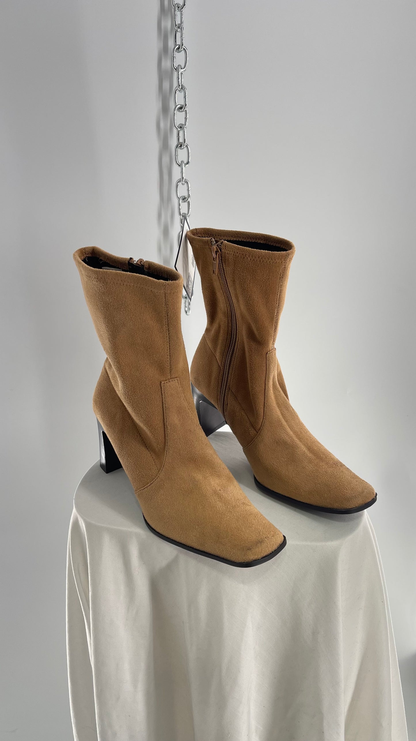 Vintage PREDICTIONS Tan Square Toe Block Heel Booties (6.5)