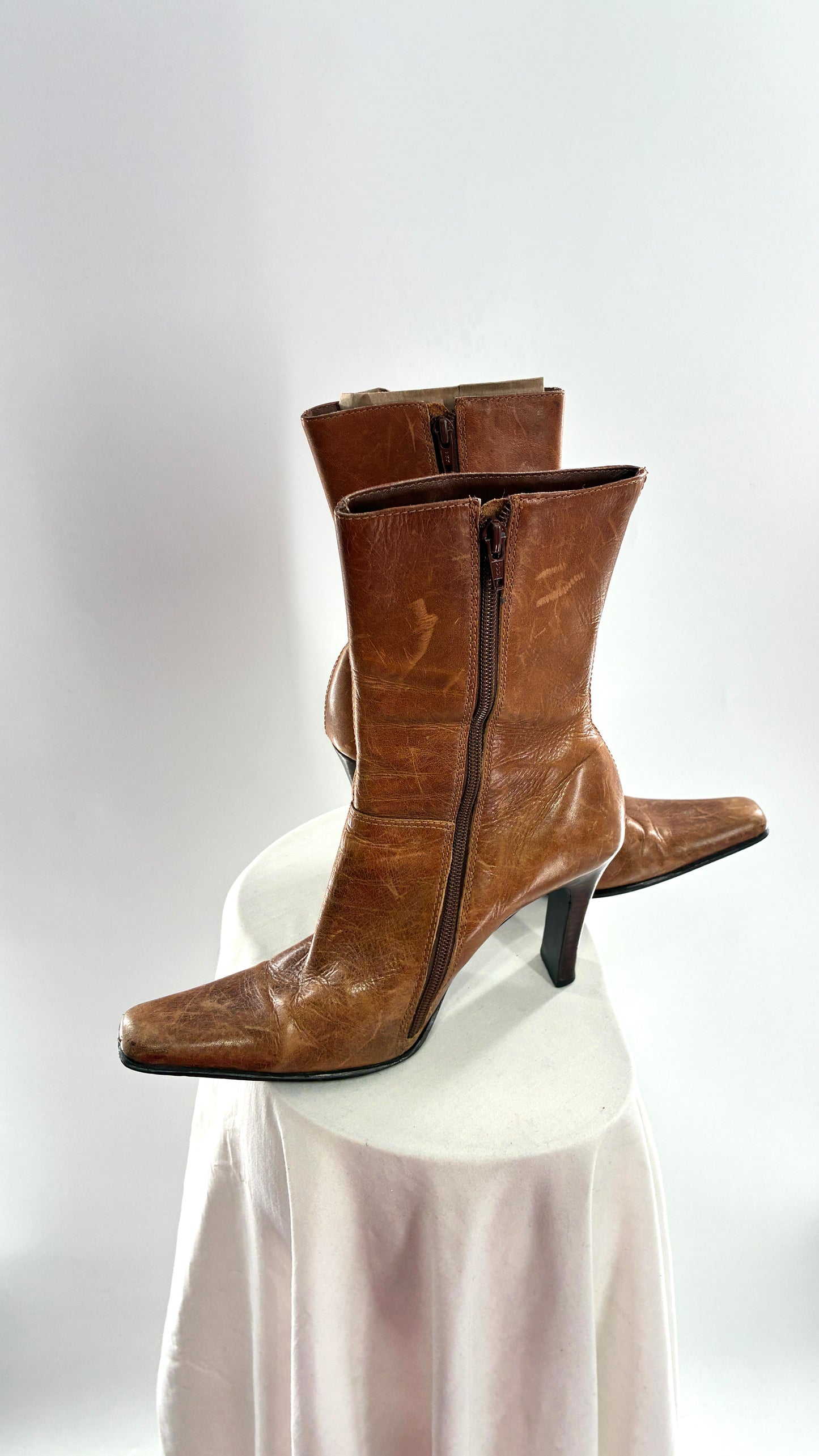 Vintage 1990s STEVE MADDEN Joesie Distressed Leather Pointed Square Toe Booties Made in Brazil (8)