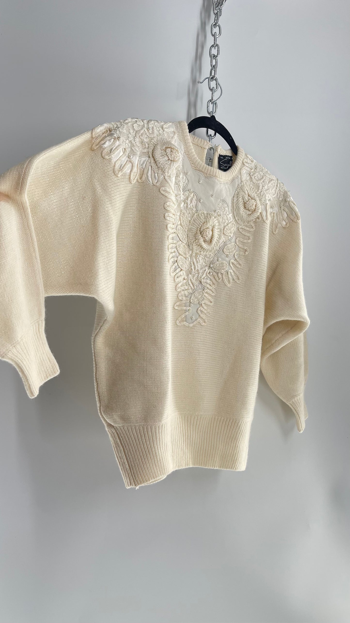 Vintage Suzelle 1980s Embroidered Rosette Sweater (Medium)