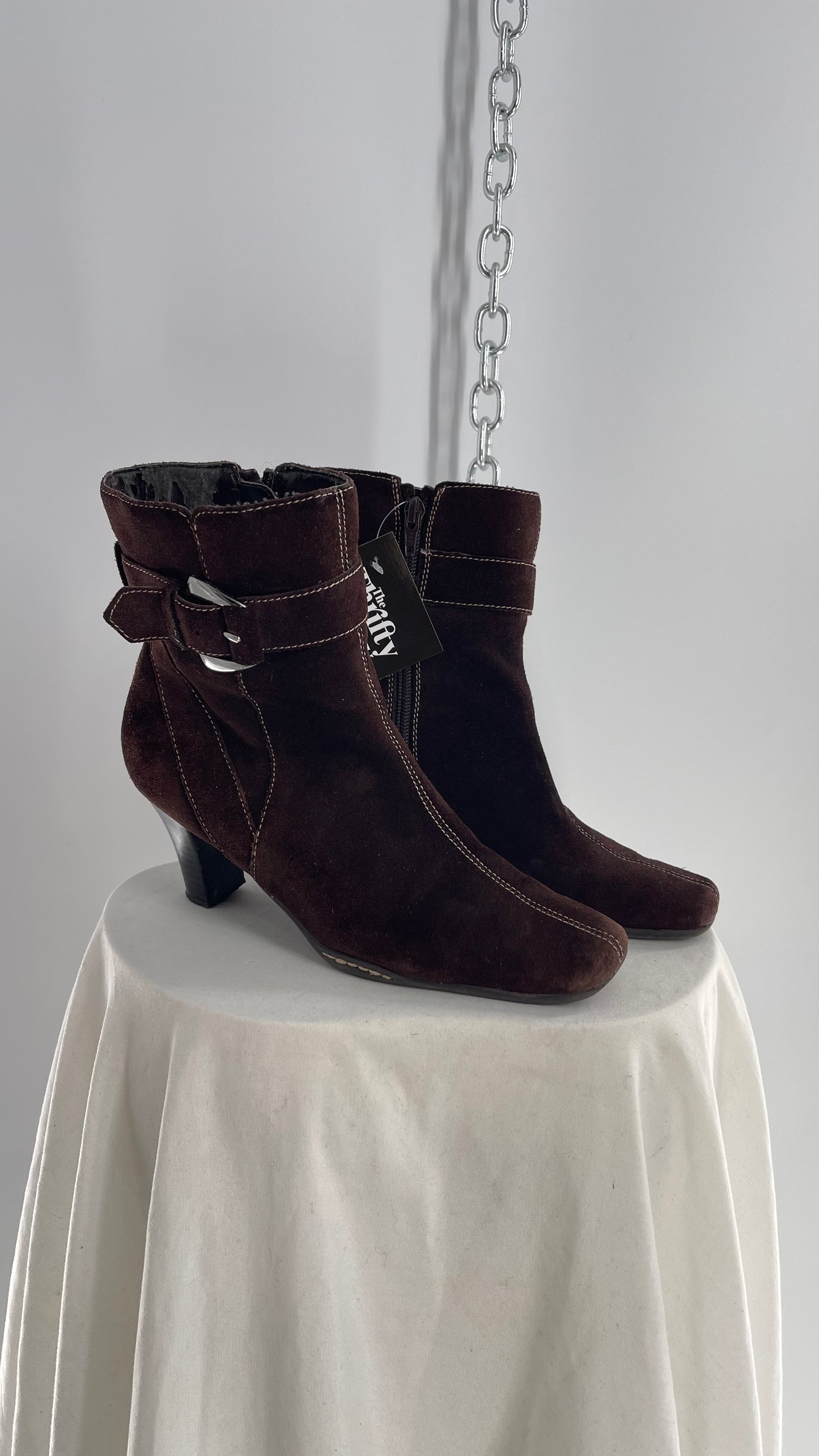 Vintage Aerosole Brown Suede Square Toe Booties with Contrast White Stitch and Ankle Buckle (7)