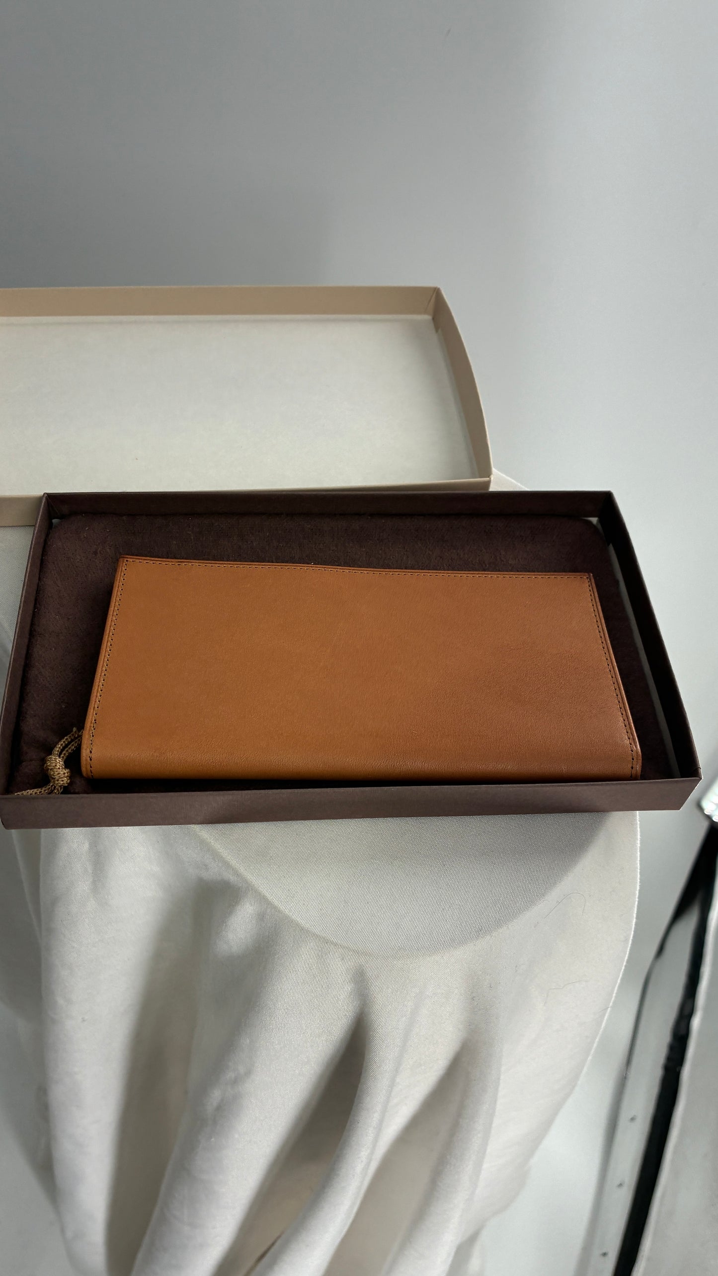 Vintage Hartmann Brown Leather Wallet with Paperwork and Original Box
