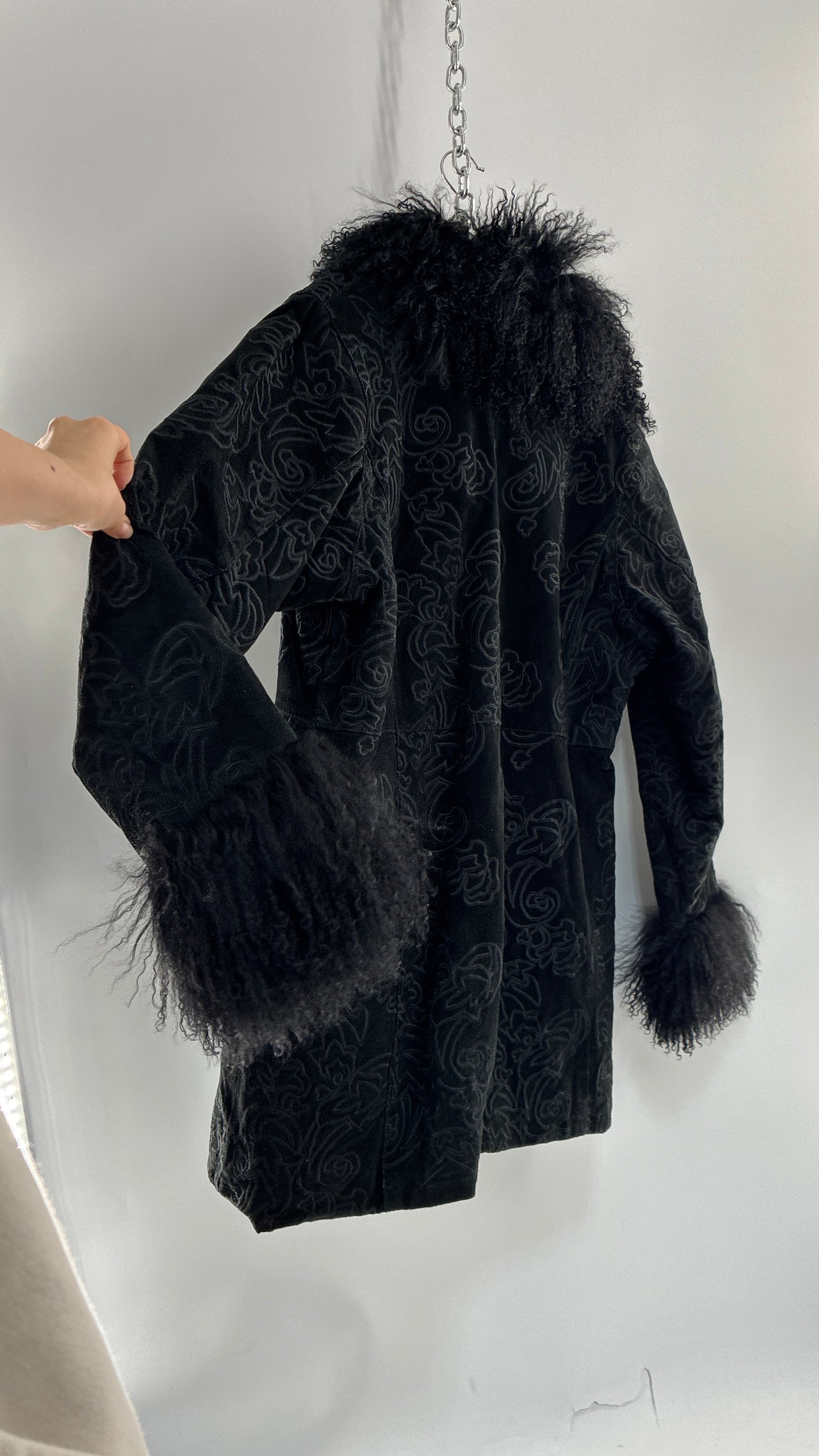 Vintage PHASE TWO Embroidered Black Genuine Suede Leather Coat with Mongolian Fur Collar and Cuffs (XXL)