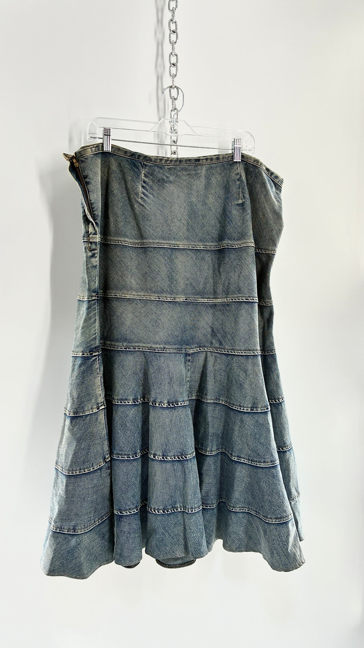 Vintage JEANOLOGY Tiered Denim Skirt with Fading and Stone Wash (16W)