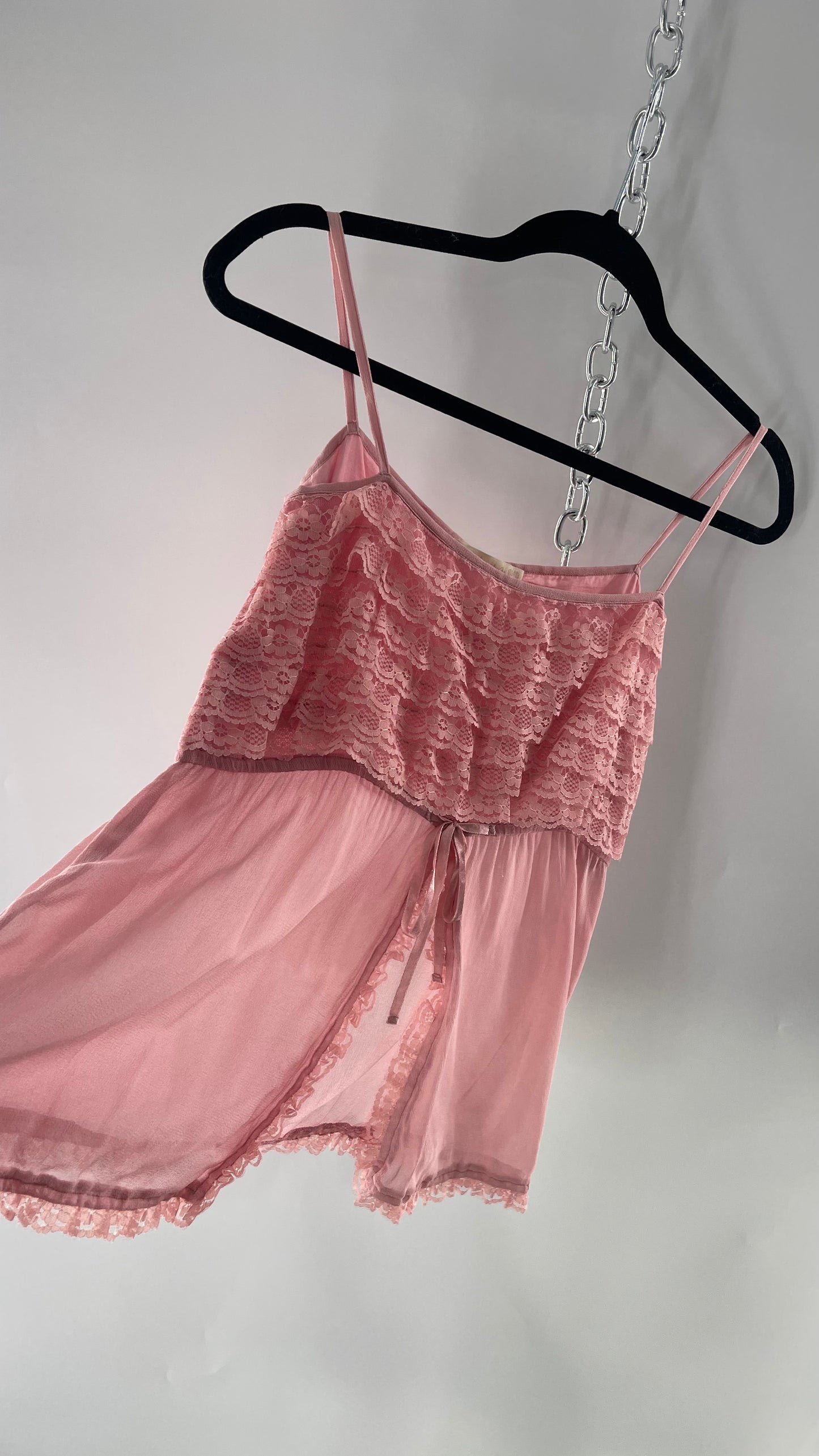 Andrew & Co NYC Deadstock Vintage Ruffled Lace Pink Tank with Bow Detail and Vented Bodice (S/M)