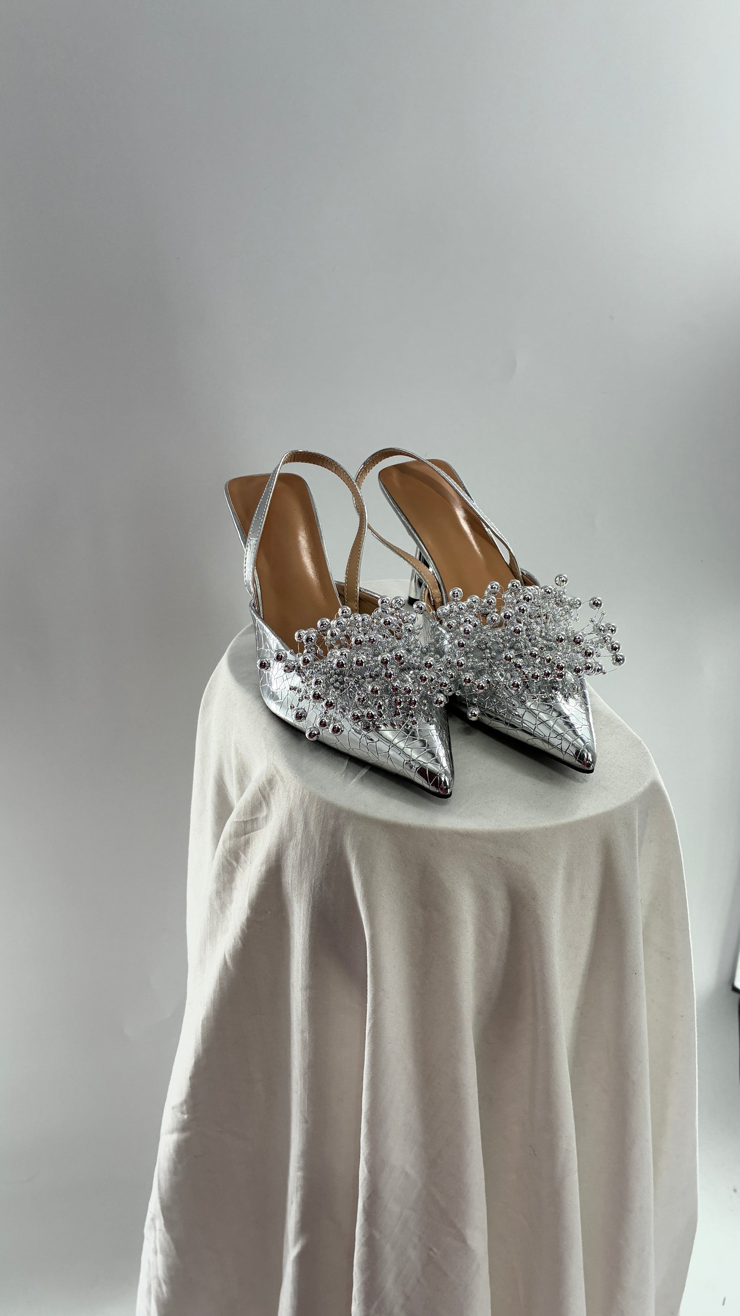 Chrome Silver Pointed Toe Slingback Kitten Heels with Abstract Detail (42)