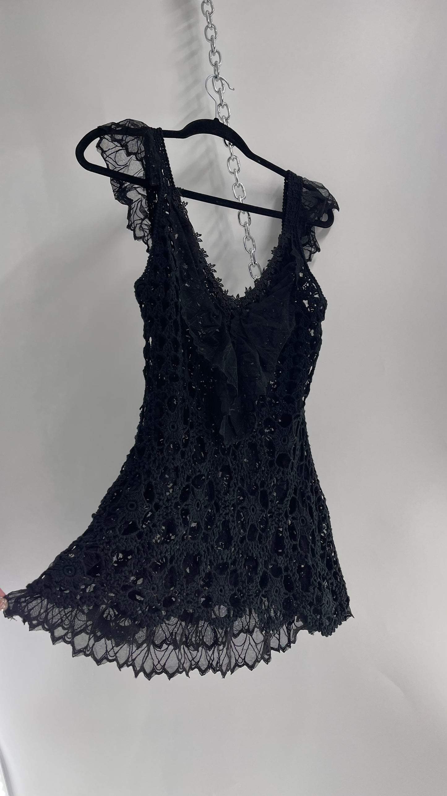 Vintage 1990s Boston Proper Black Crochet Long Tank with Lace Underlay and Ruffle Bust (Medium)