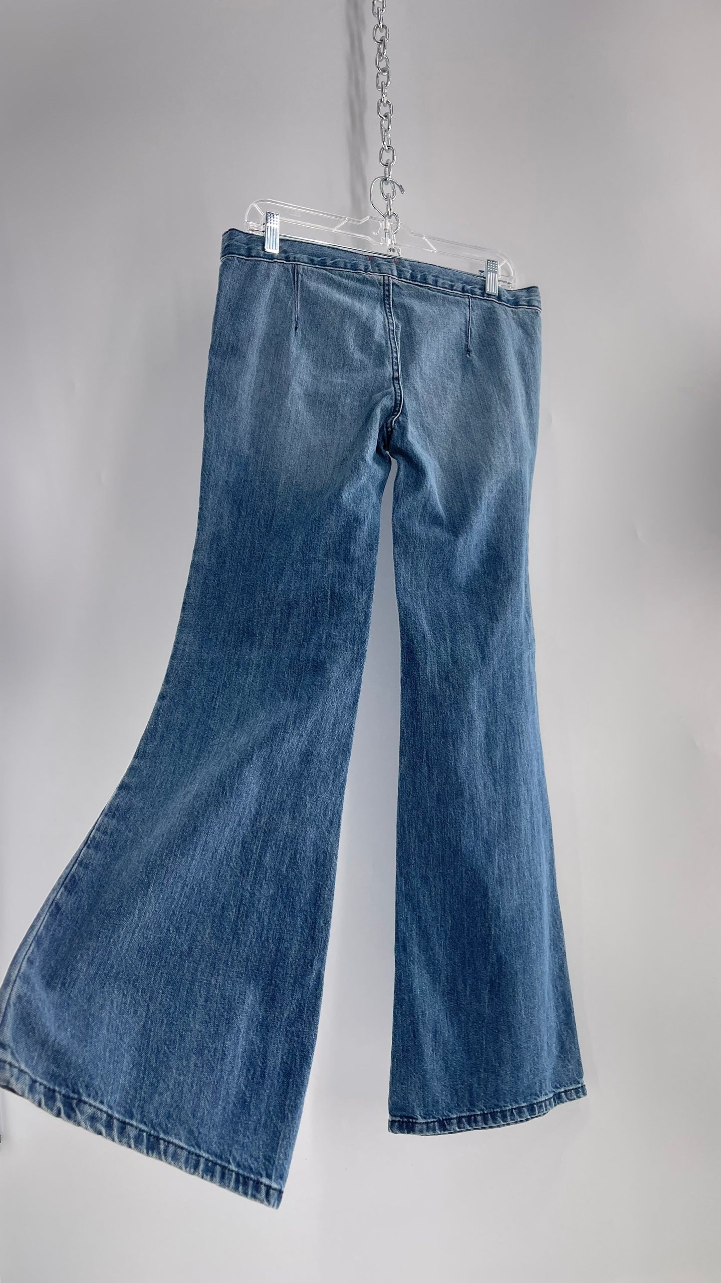 BDG Jeans Medium Wash Low Waisted Kickflares (27)