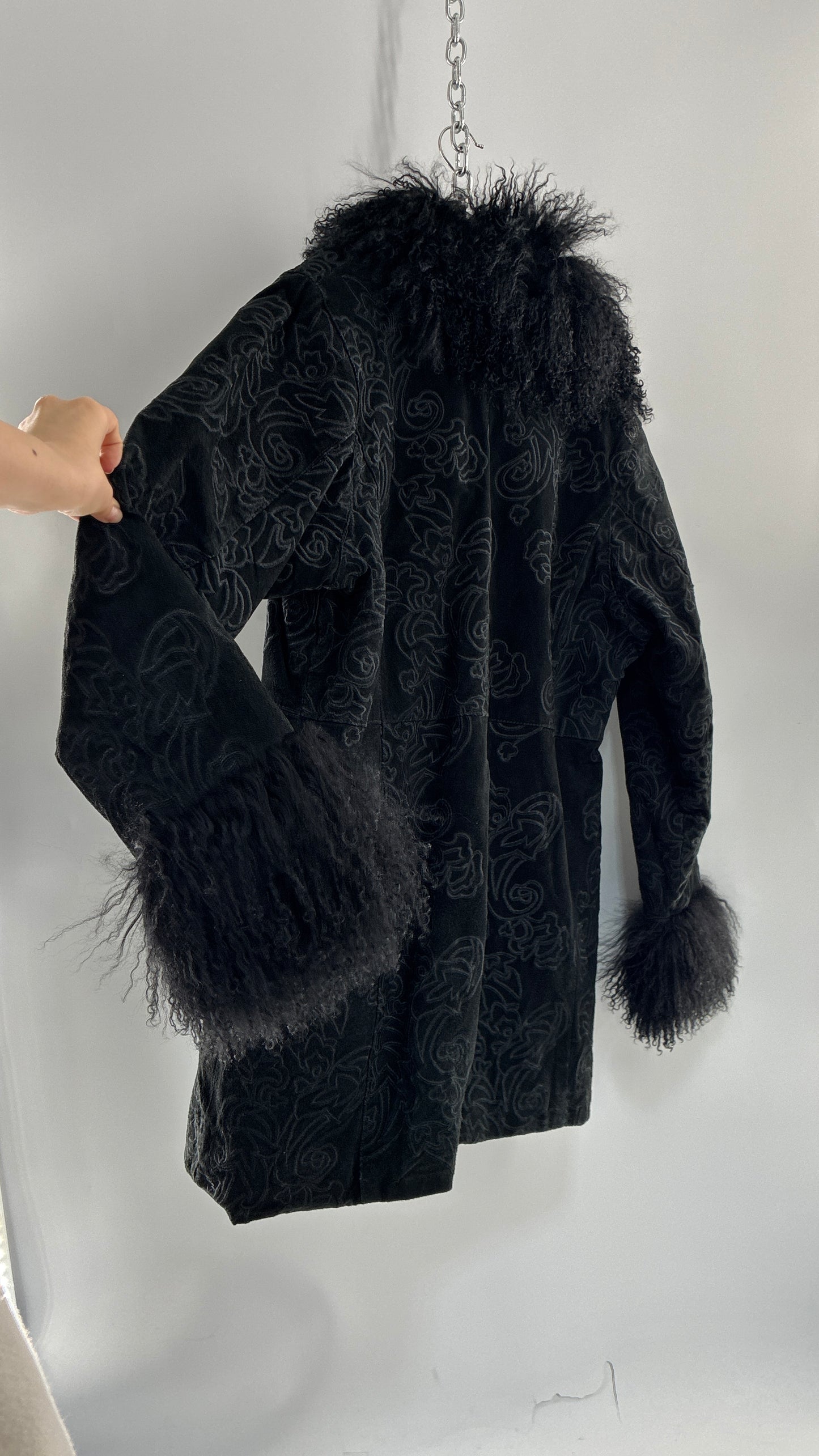 Vintage PHASE TWO Embroidered Black Genuine Suede Leather Coat with Mongolian Fur Collar and Cuffs (XXL)