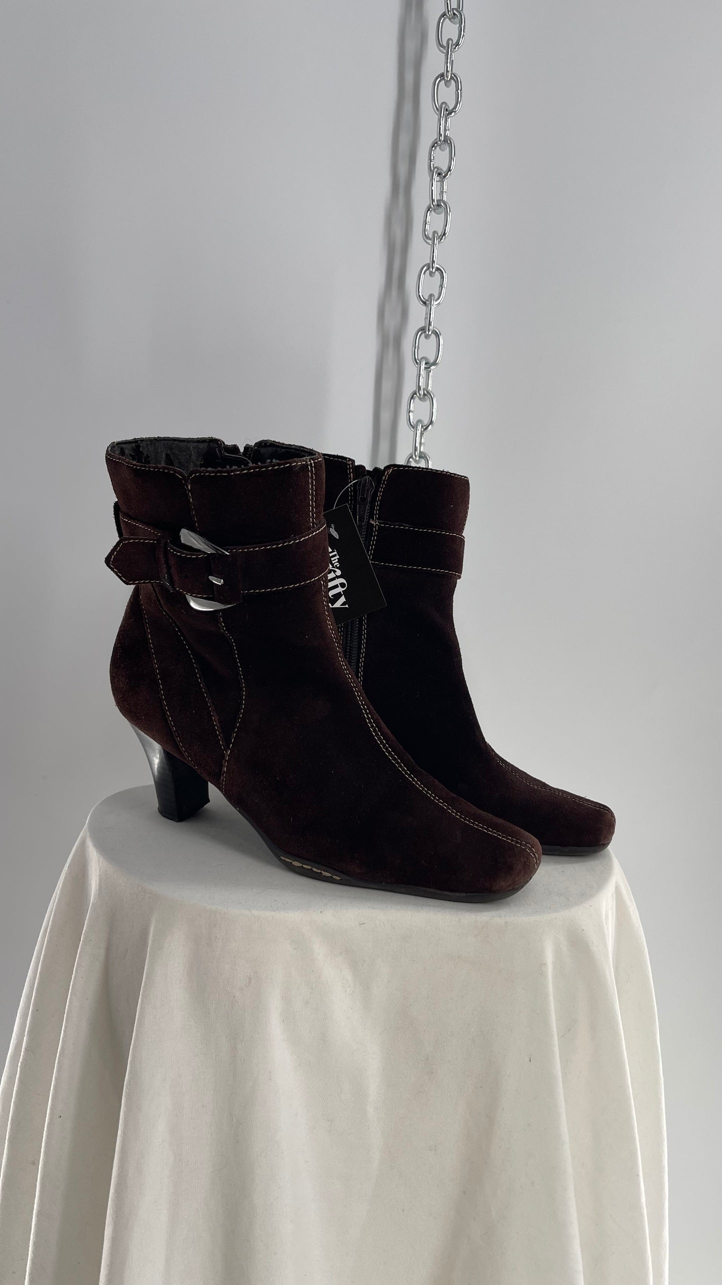 Vintage Aerosole Brown Suede Square Toe Booties with Contrast White Stitch and Ankle Buckle (7)