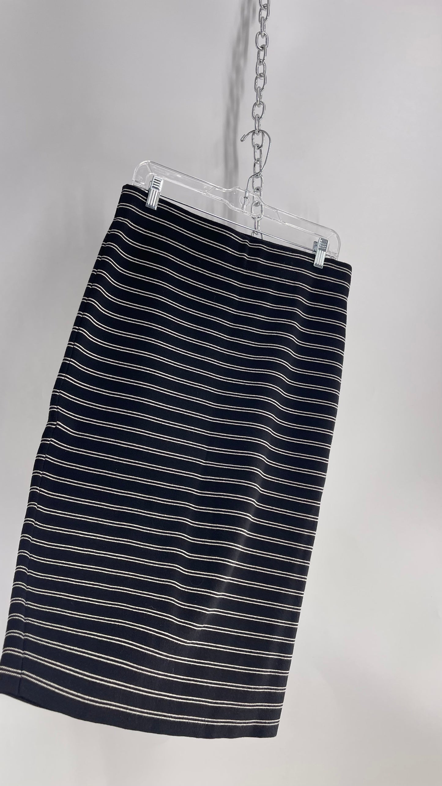 White House| Black Market Knit Black and White Thick Striped Skirt (Medium)