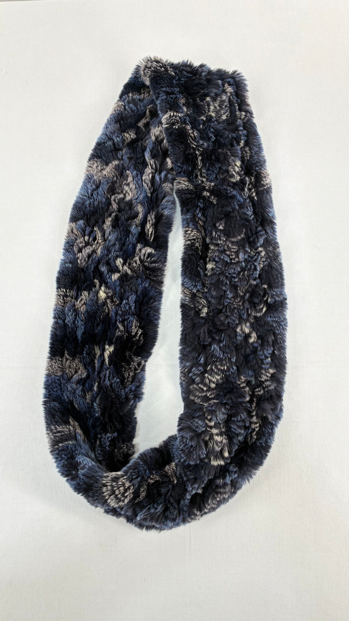 Vintage LINDA RICHARDS LUXURY Genuine Rabbit Fur Navy Scarf