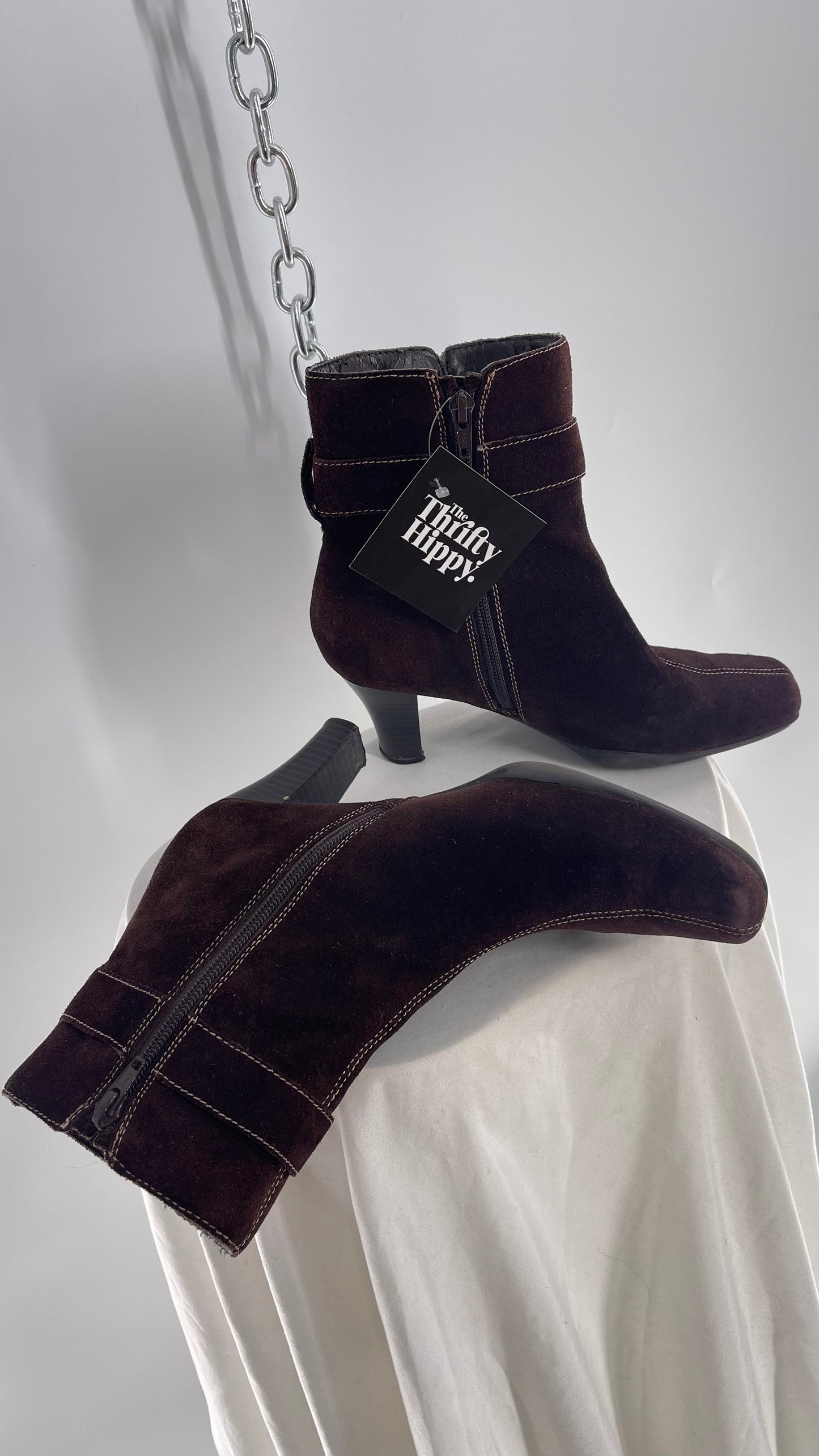 Vintage Aerosole Brown Suede Square Toe Booties with Contrast White Stitch and Ankle Buckle (7)