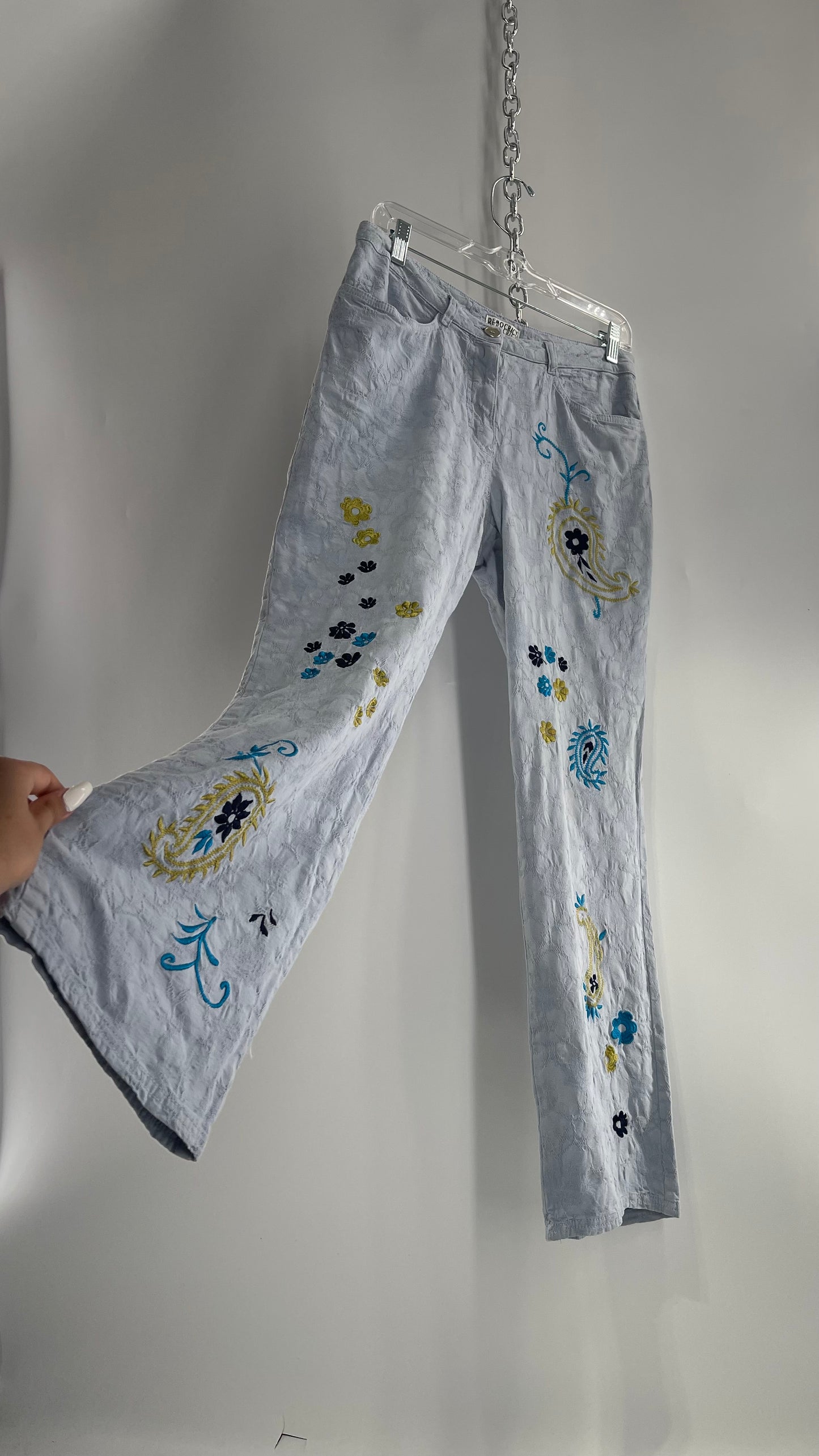 Vintage DEMOCRACY Embroidered, Textured Kickflares (8 Petite)