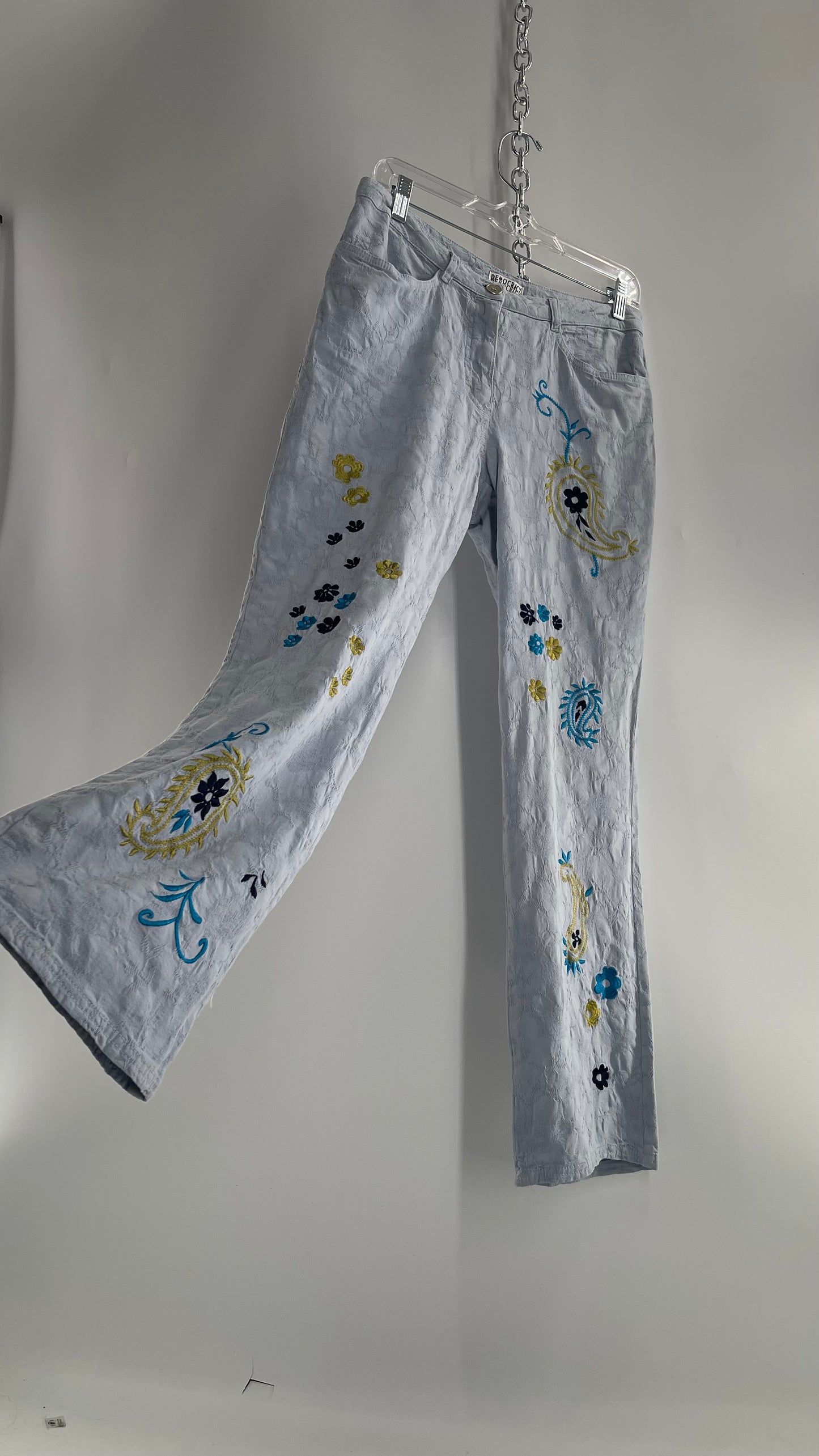 Vintage DEMOCRACY Embroidered, Textured Kickflares (8 Petite)