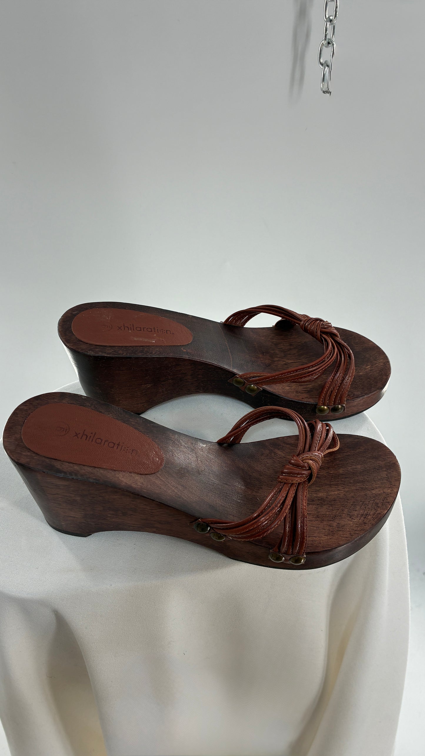 Vintage Wooden Heel with Brown Thong Strappy Detail (9)