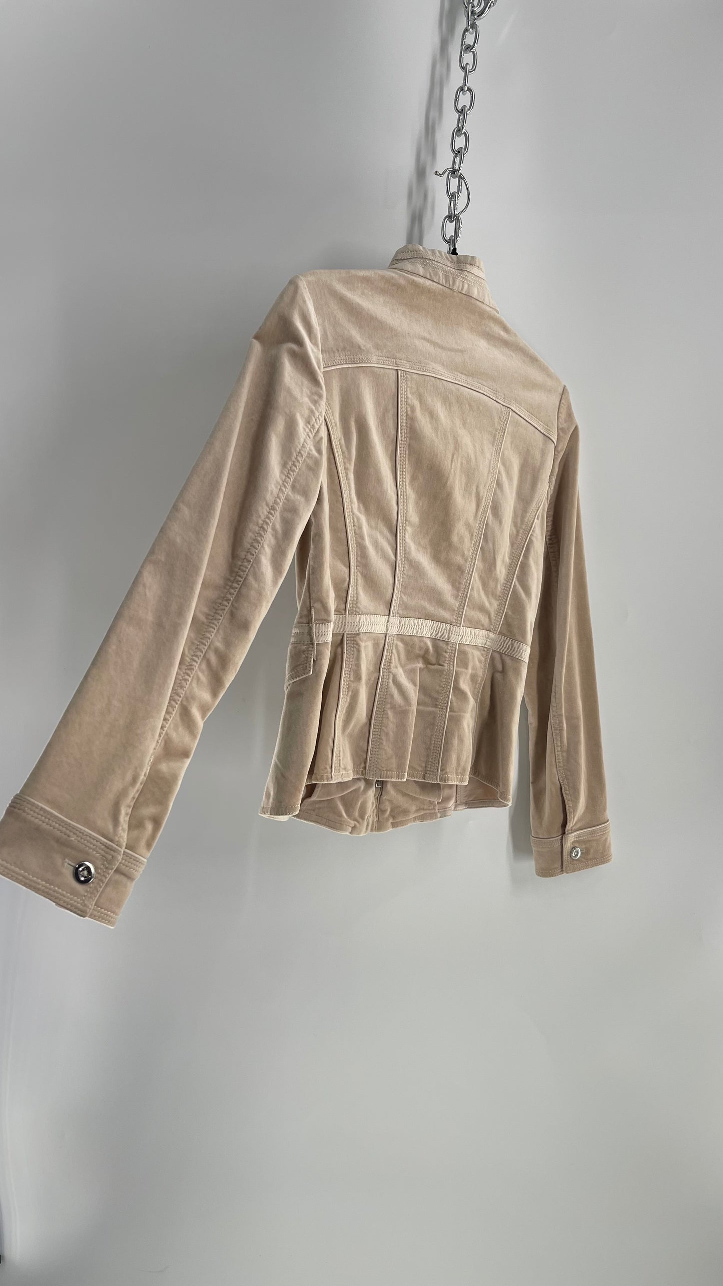 Vintage White House Black Market Ivory Velour Zip Front Ruffled Jacket Top (4)