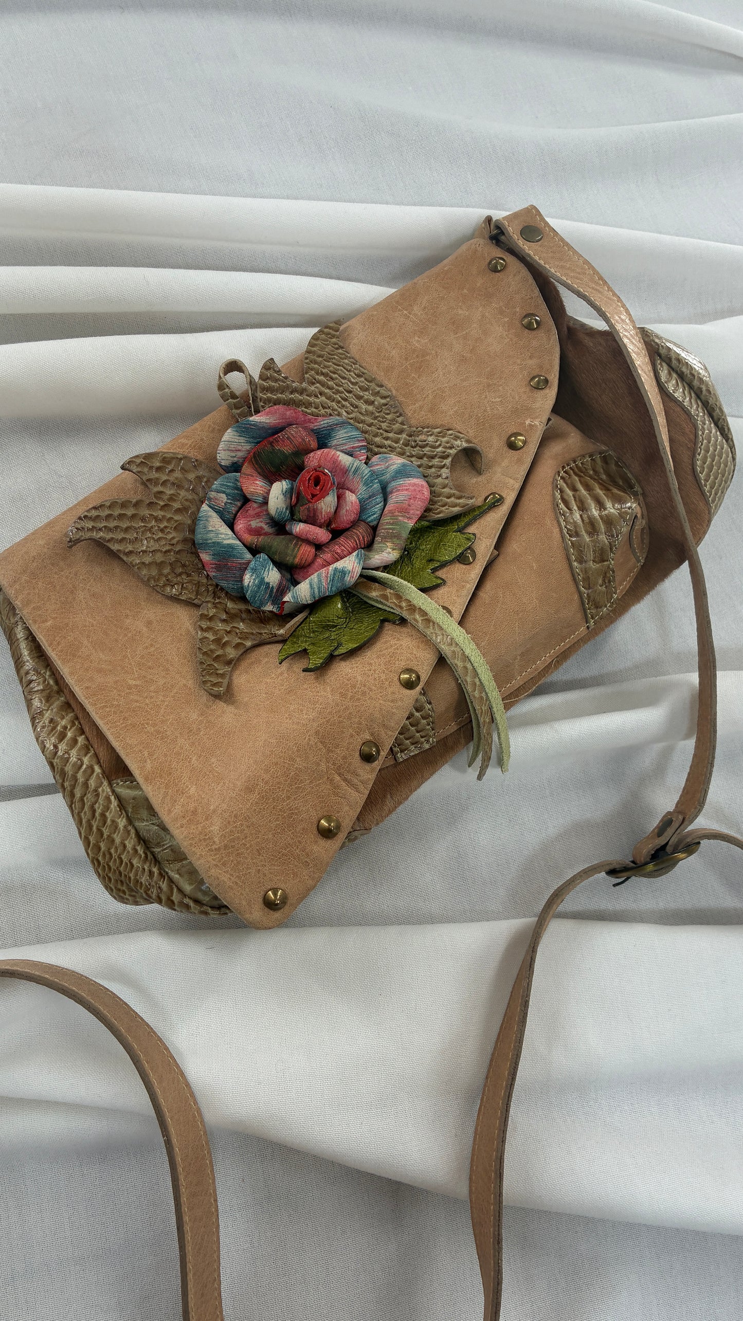 Vintage CLAUDIA ROLDANI Leather Rosette Purse Made in Colombia