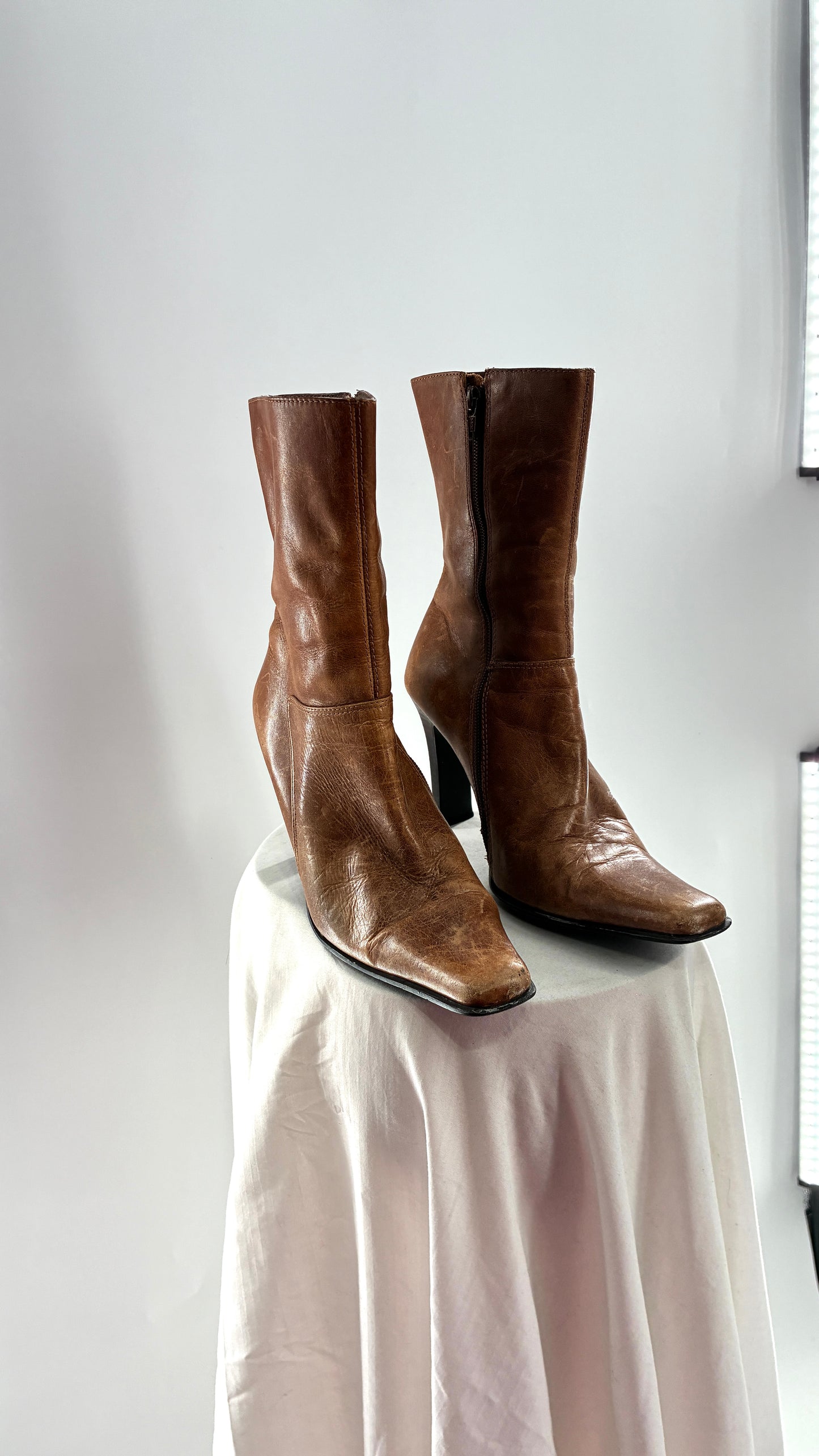 Vintage 1990s STEVE MADDEN Joesie Distressed Leather Pointed Square Toe Booties Made in Brazil (8)
