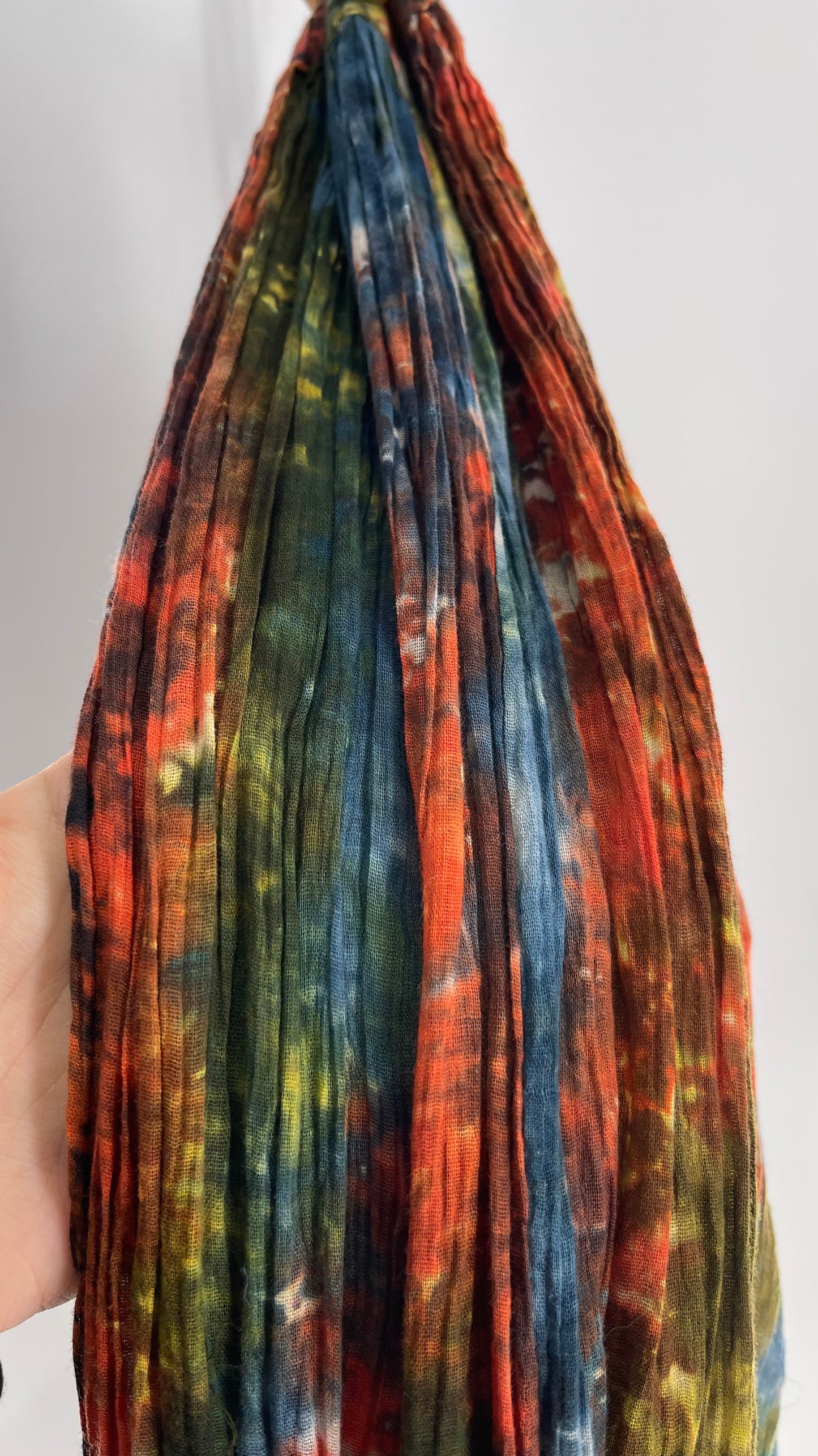 Vintage 1970s Bohemian Tie Dye Voluminous Pleated 100% Cotton Skirt (One Size)