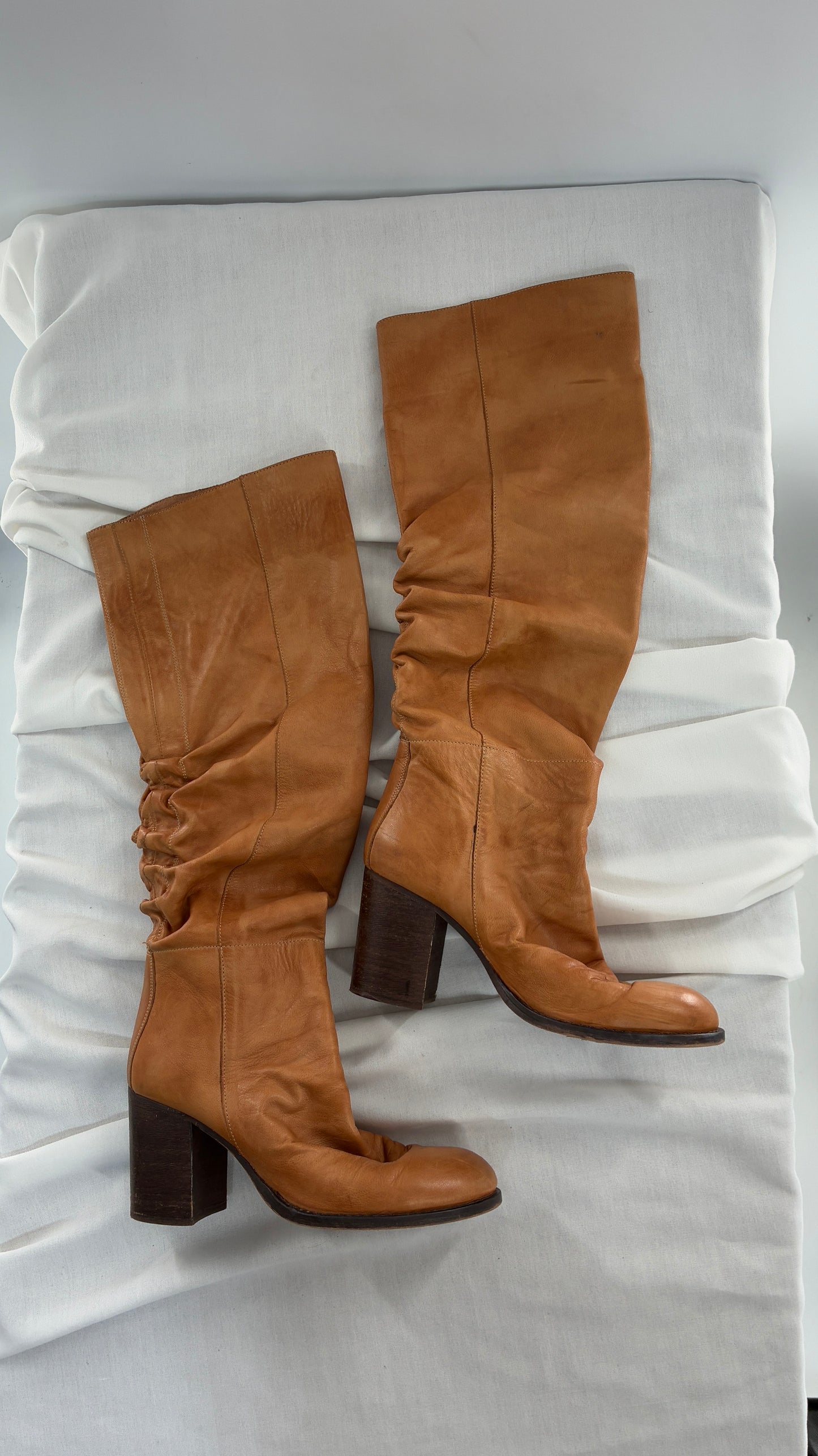 Vintage FREE PEOPLE Elle Tall Round Toe Scrunch Back Leather Boots Made in Portugal (38)