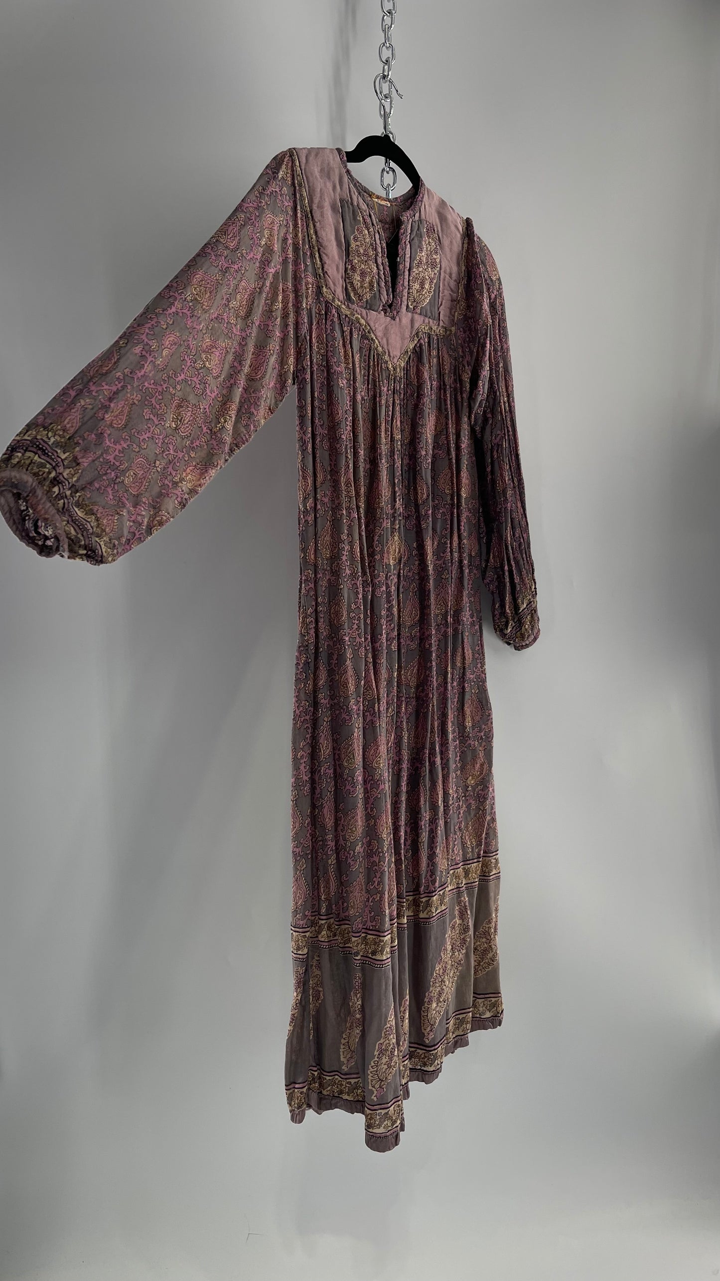 Vintage 1970s Handmade Dusty Purple Full Length Dress with Paisley Pattern and Quilted Neckline (Small)