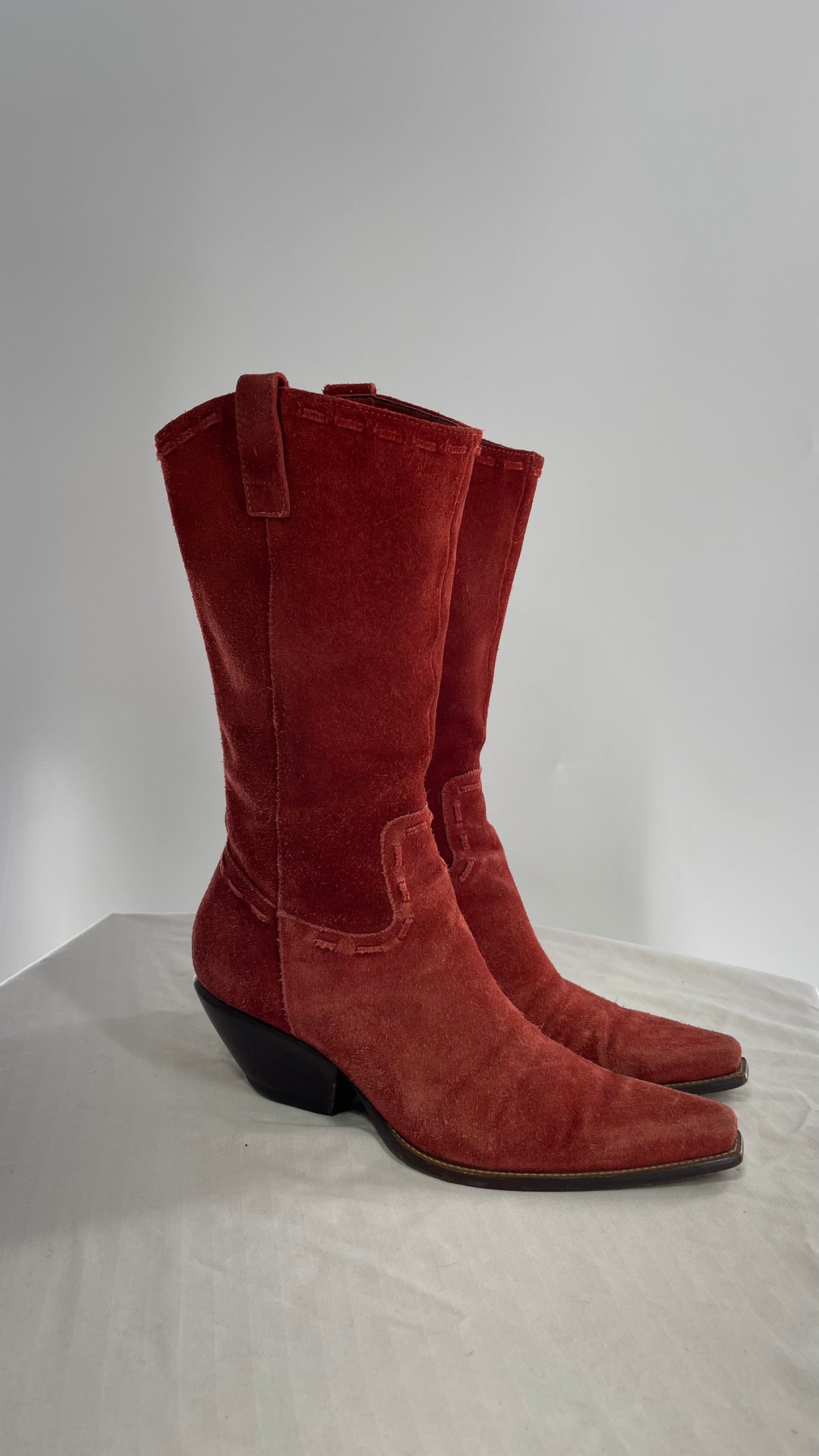 Vintage BCBG Red/Burnt Orange Pointed Toe Cowboy Boots (7)