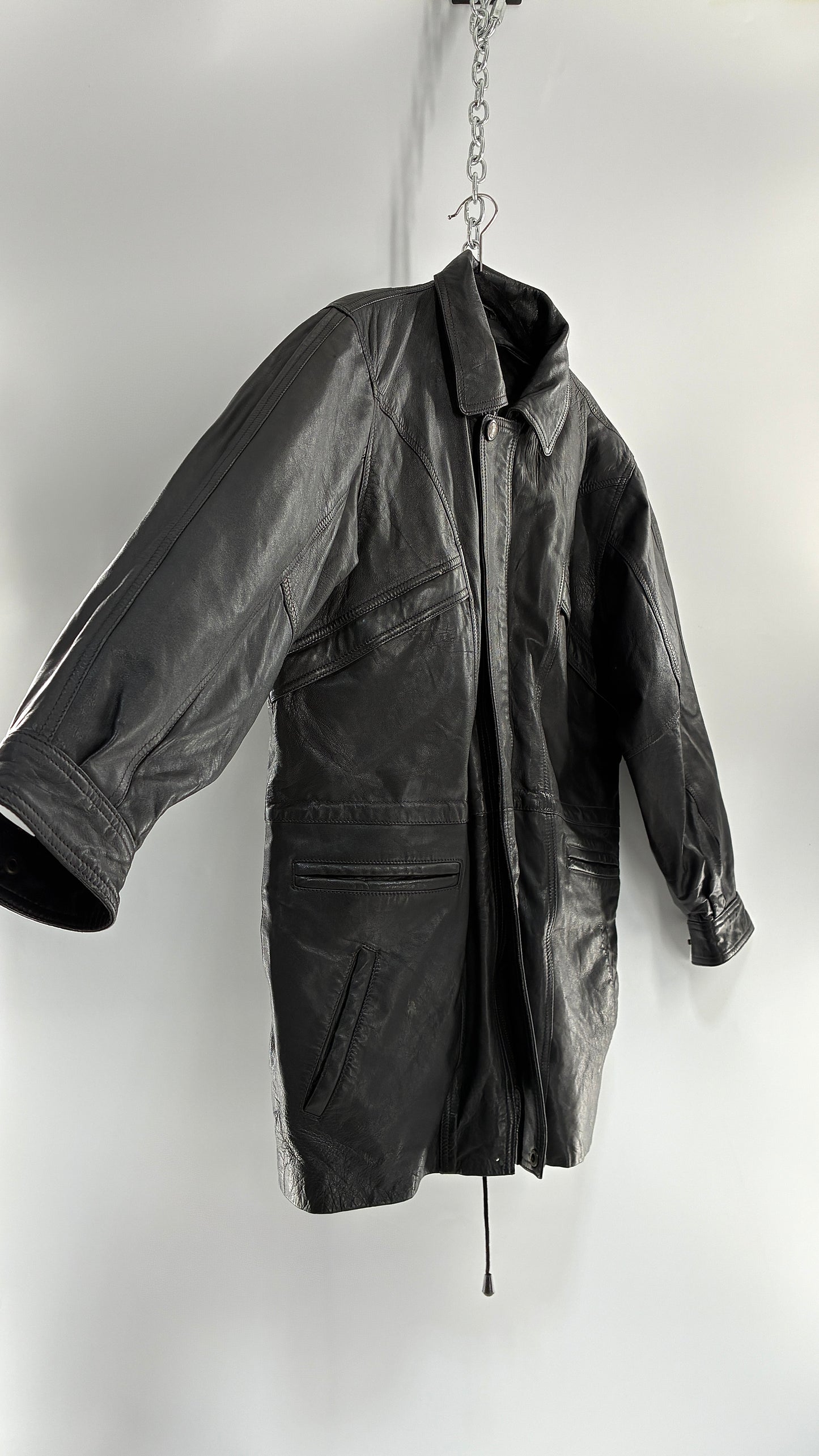 Vintage Black Leather Jacket with Waist Cinch and Double Pockets (S/M)
