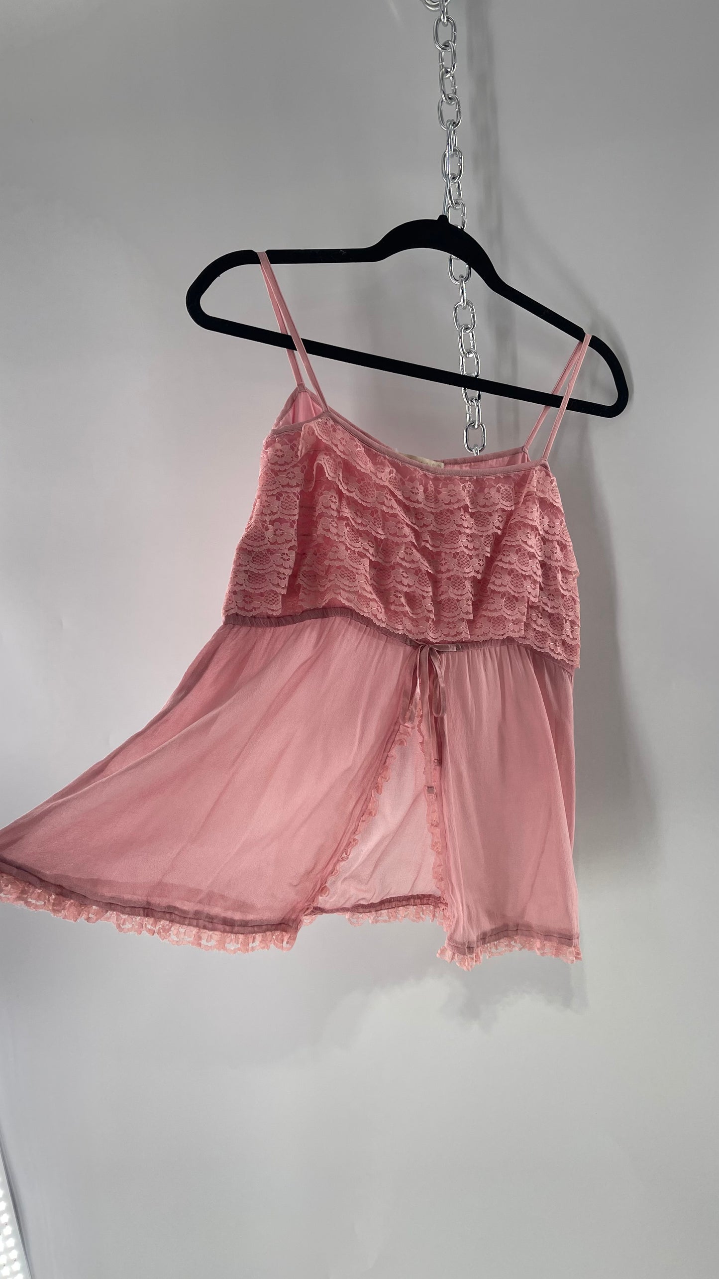 Andrew & Co NYC Deadstock Vintage Ruffled Lace Pink Tank with Bow Detail and Vented Bodice (S/M)