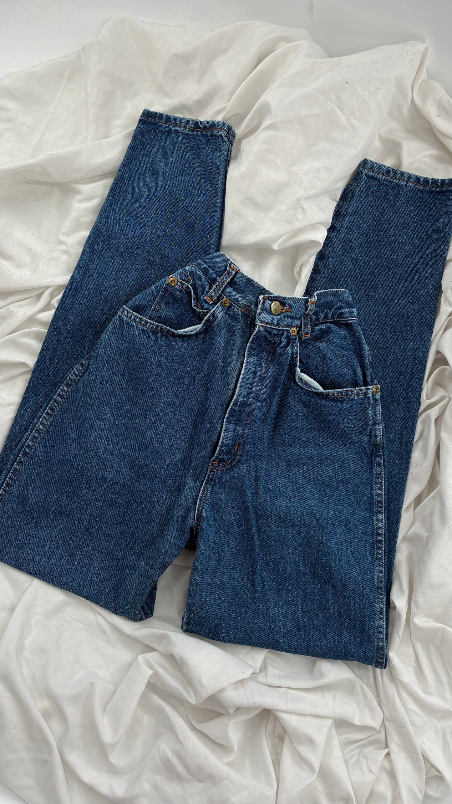 Vintage 1980s CHIC Ultra High Waisted Jeans (5Tall)