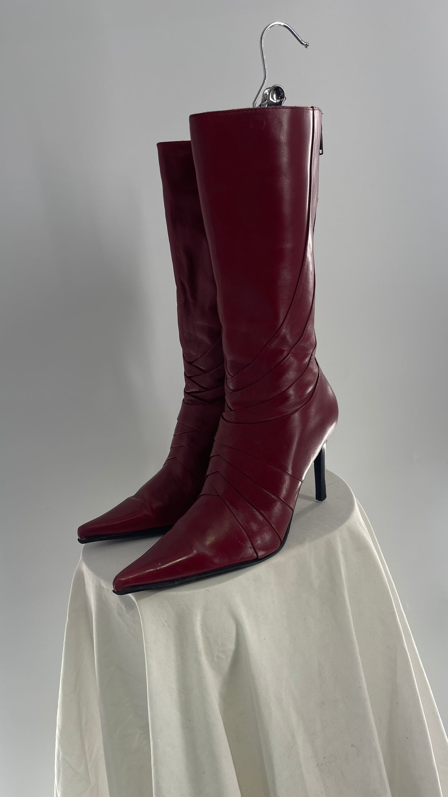 Vintage ALDO Cherry Red Pleated Pointed Toe Knee High Heeled Boots (38)