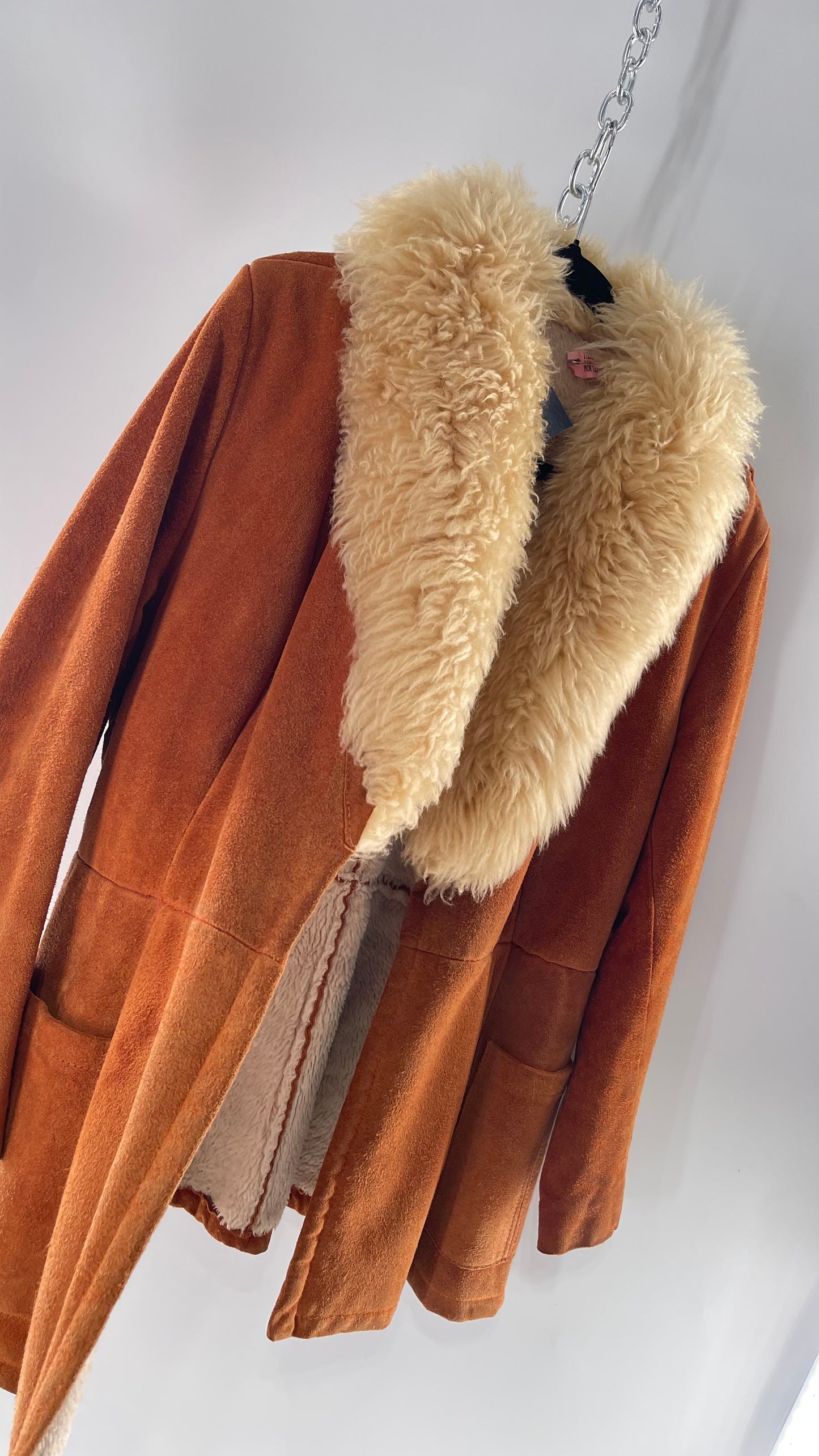 1970s Vintage Burnt Orange Suede Thick Heavy Sherpa Lined Jacket with Genuine Fur Collar (C)(Medium)