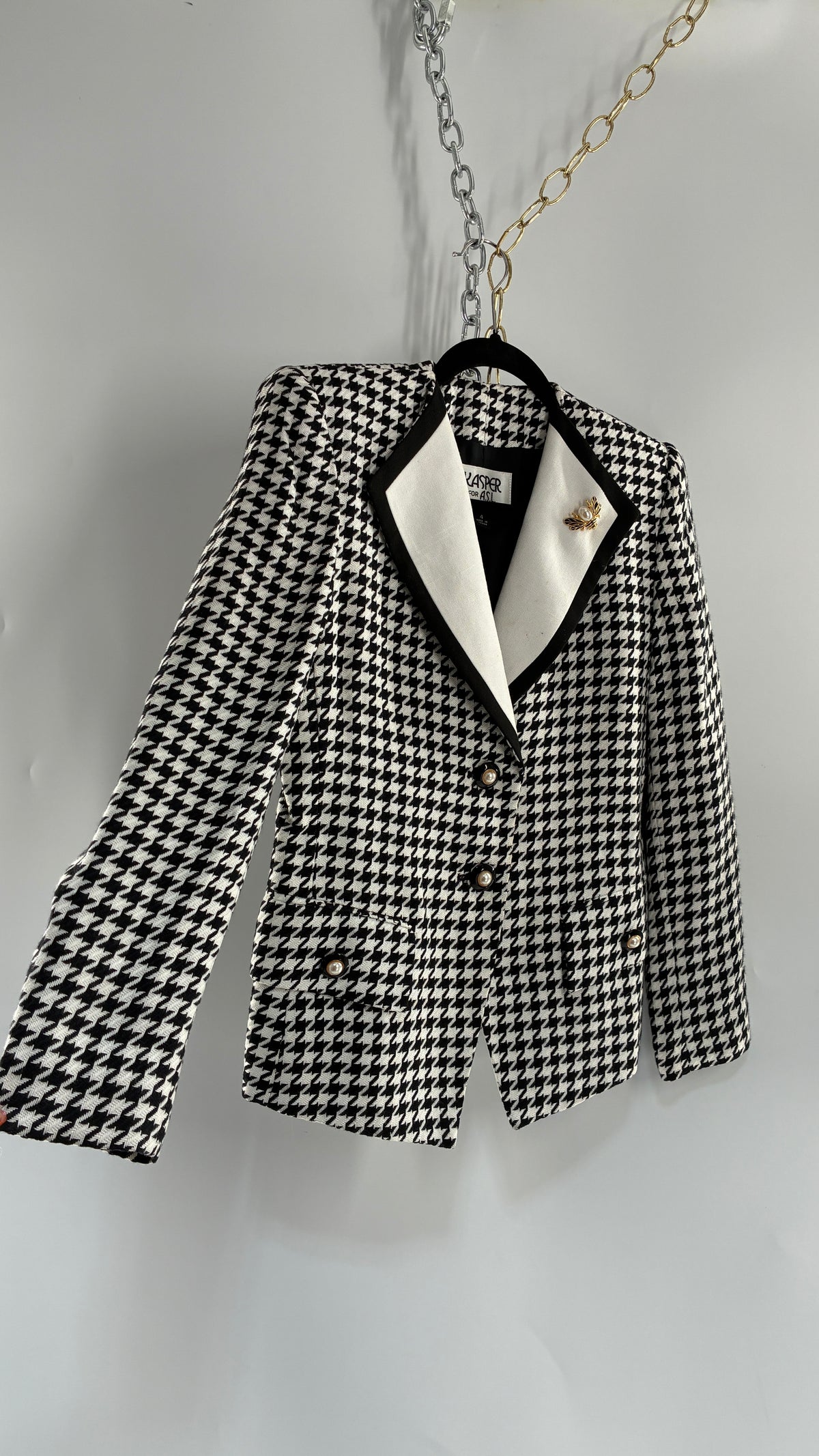 Vintage KASPER for ASL Knit Houndstooth Blazer with Gold Brooch and Pearlescent Buttons(4 Petite)