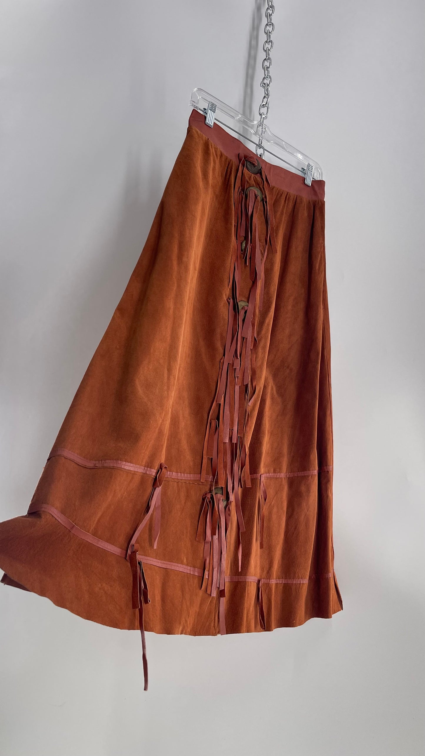 Vintage Toffs 1970s Burnt Orange Cognac Suede Leather Skirt with Tassels/Fringe and Oversized Metal Buttons (10)