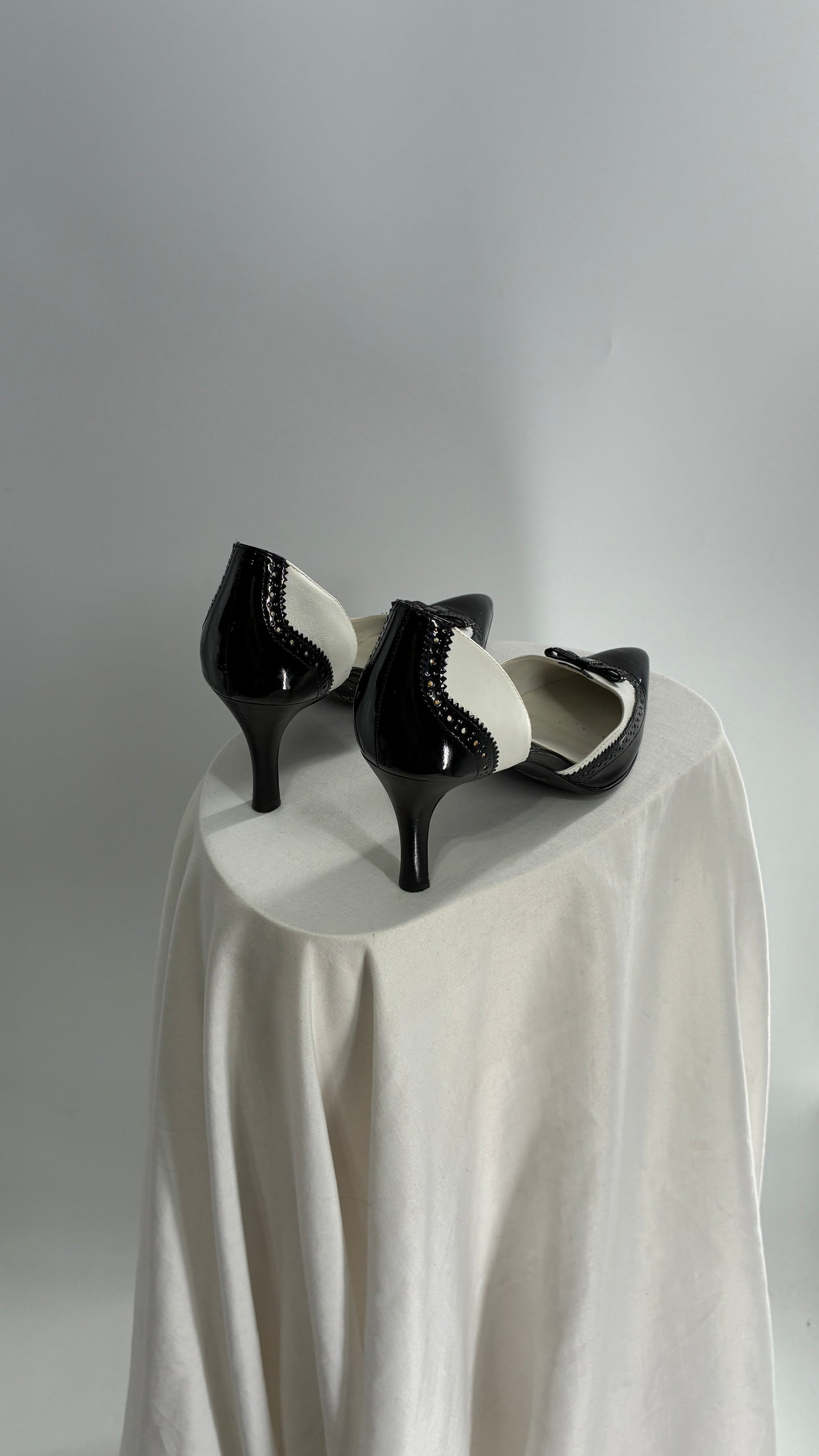 Vintage Franco Sarto Black and White Pointed Toe Tuxedo Heel (8)