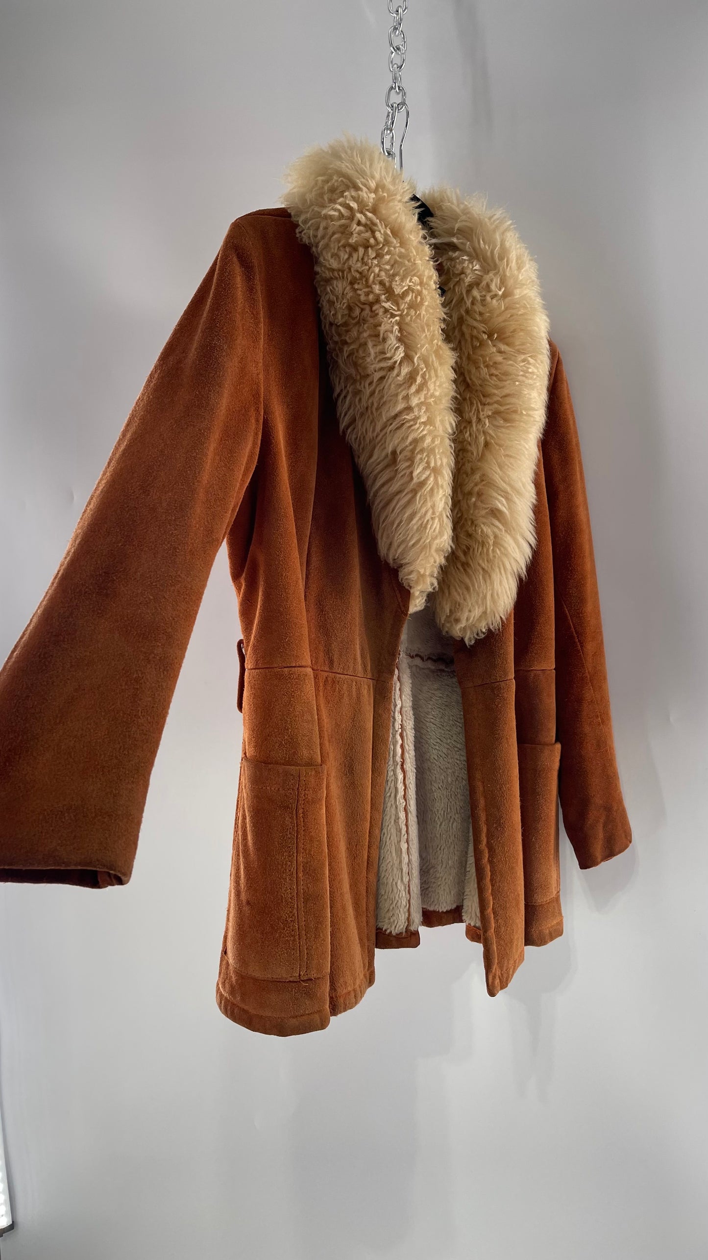 1970s Vintage Burnt Orange Suede Thick Heavy Sherpa Lined Jacket with Genuine Fur Collar (C)(Medium)