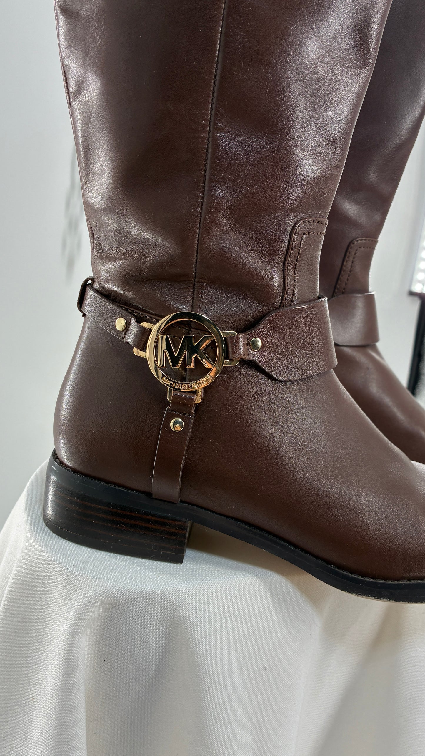 Vintage MICHAEL KORS Knee High Brown Genuine Leather Moto Boot with Gold Detailing (9)