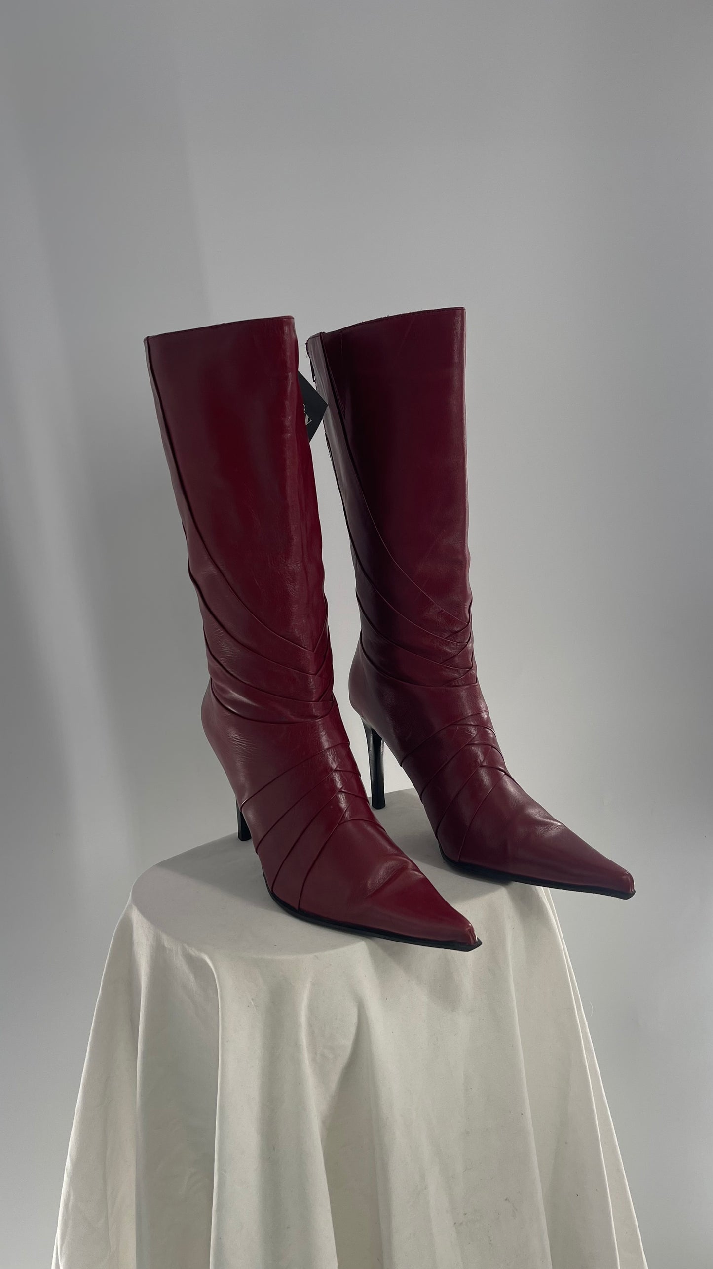 Vintage ALDO Cherry Red Pleated Pointed Toe Knee High Heeled Boots (38)